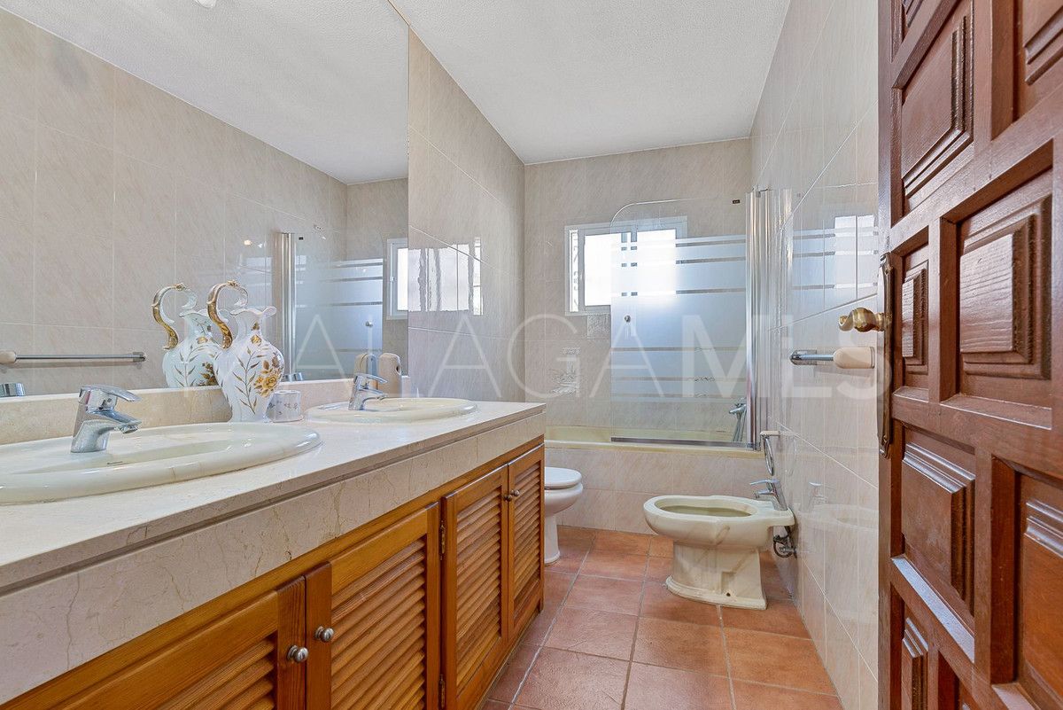 For sale San Pedro de Alcantara villa