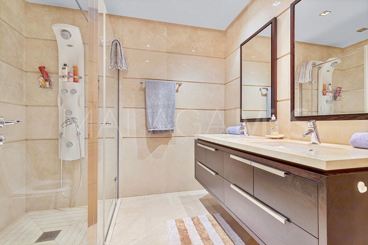 For sale La Quinta 2 bedrooms apartment