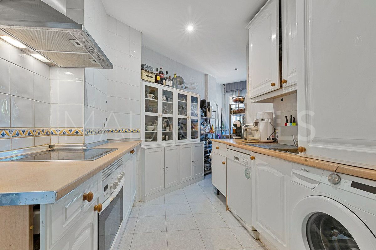 Markplanslägenhet for sale in Bel Air