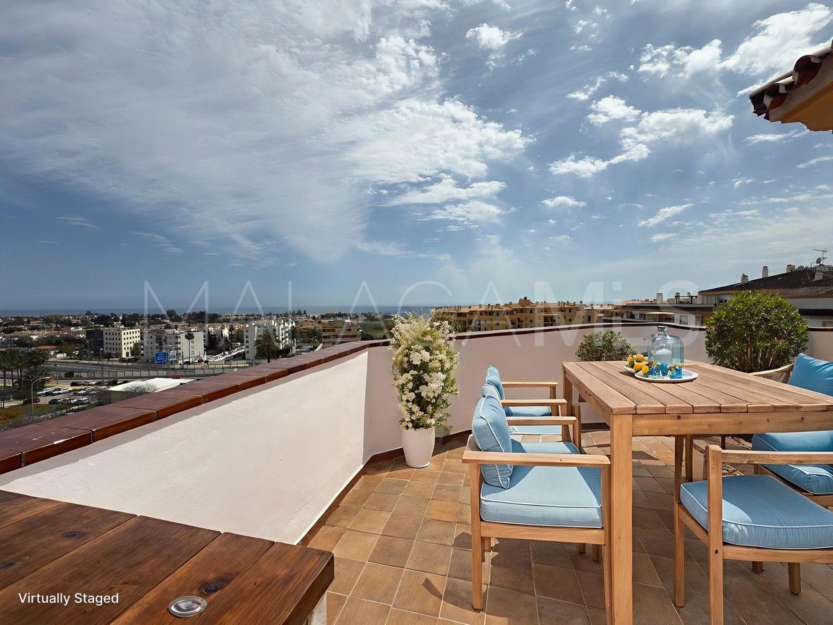Ático a la venta in San Pedro de Alcantara with 3 bedrooms