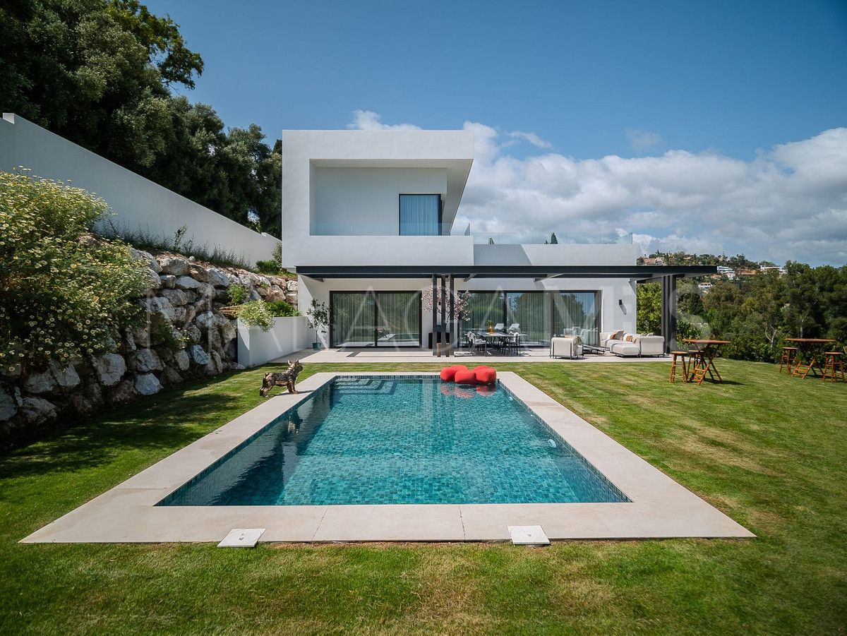 For sale La Quinta villa with 5 bedrooms
