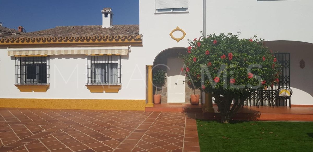 For sale villa in San Pedro de Alcantara with 6 bedrooms