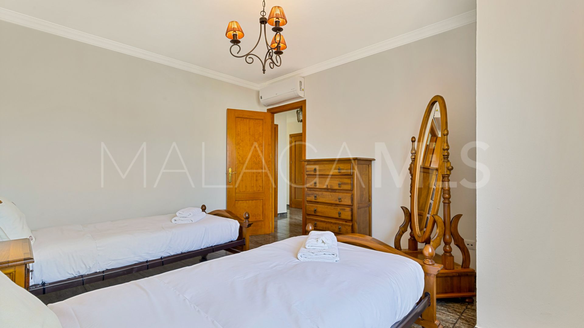 San Pedro de Alcantara, villa with 6 bedrooms for sale