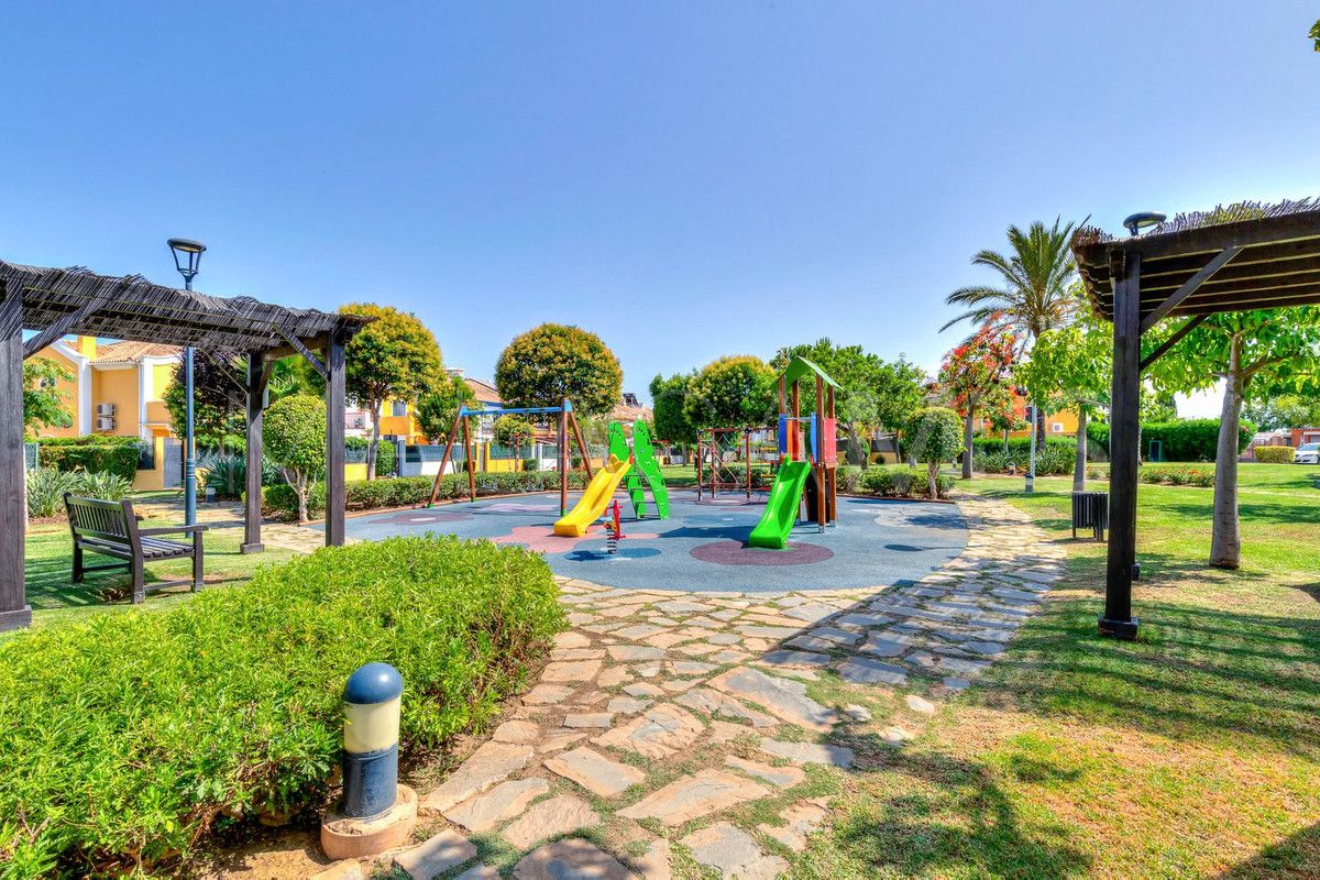 Guadalmina Alta, adosado de 4 bedrooms a la venta