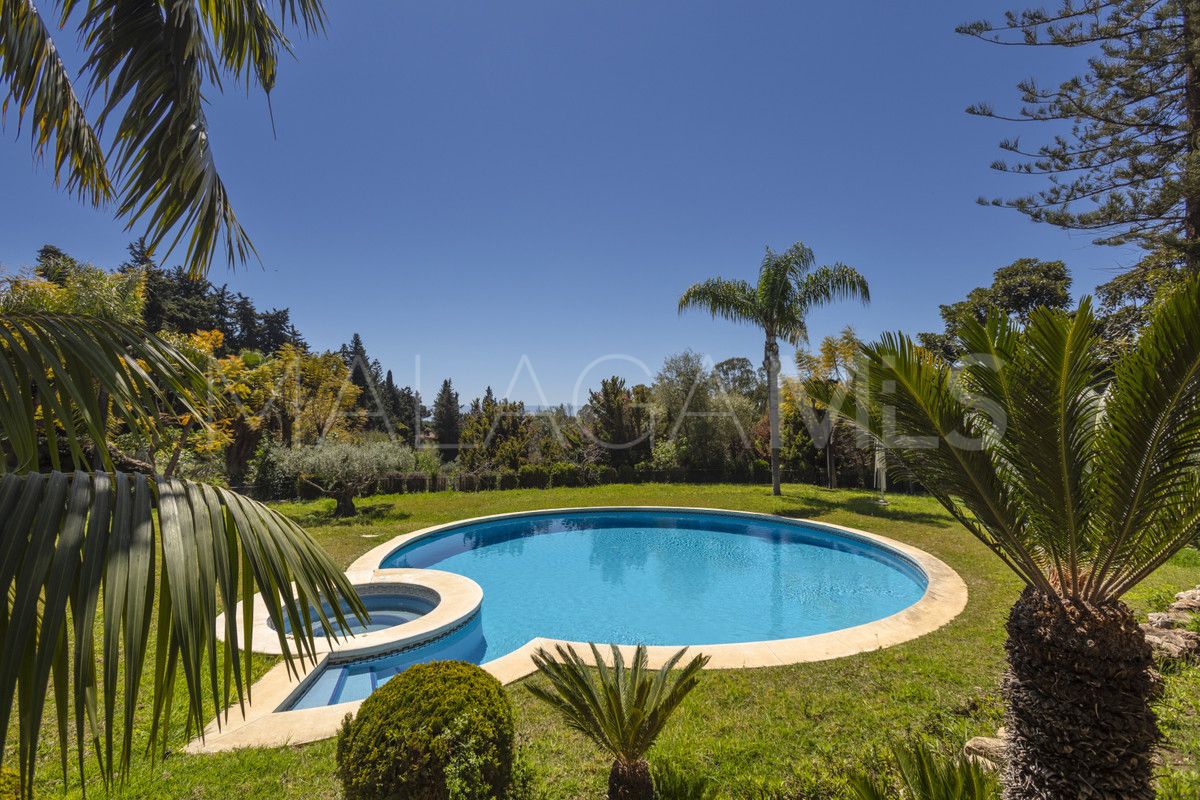 Villa for sale in Marbella City