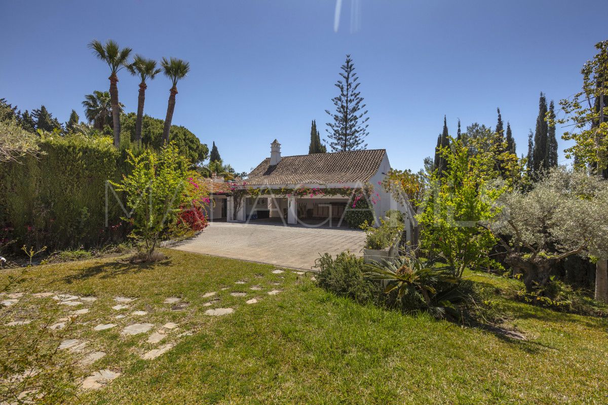 Villa for sale in Marbella City