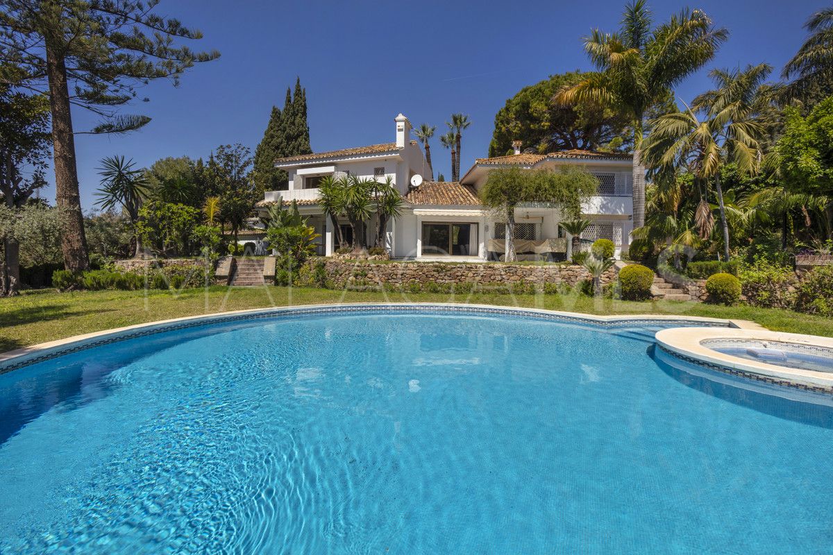 Villa for sale in Marbella City