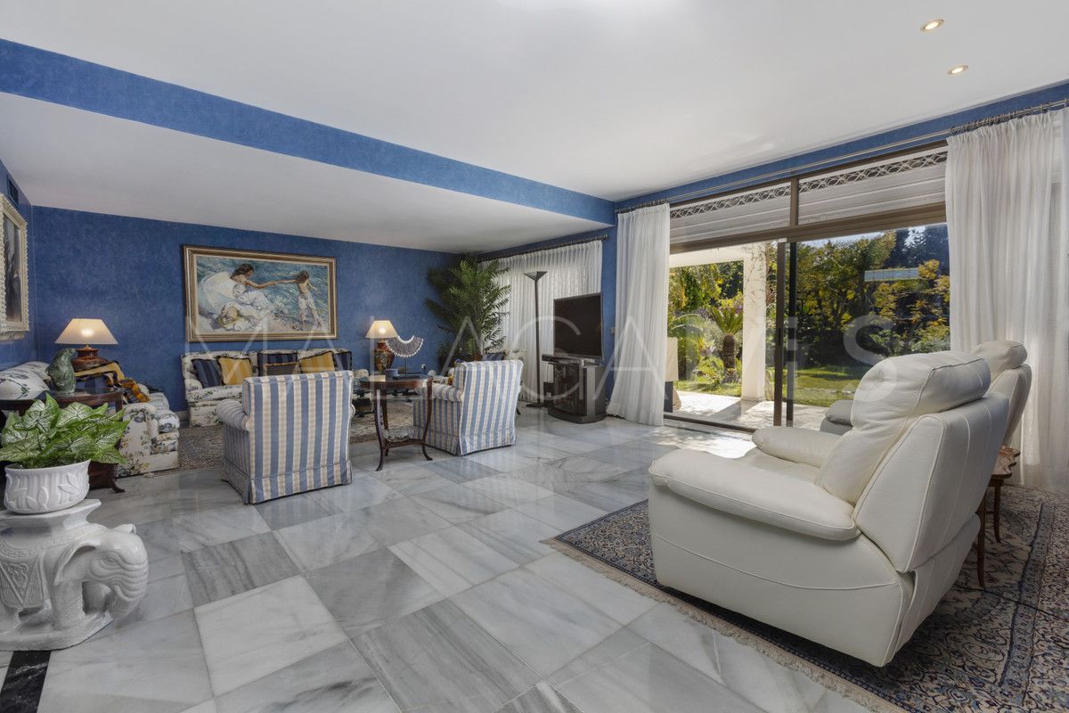 Villa for sale in Marbella City