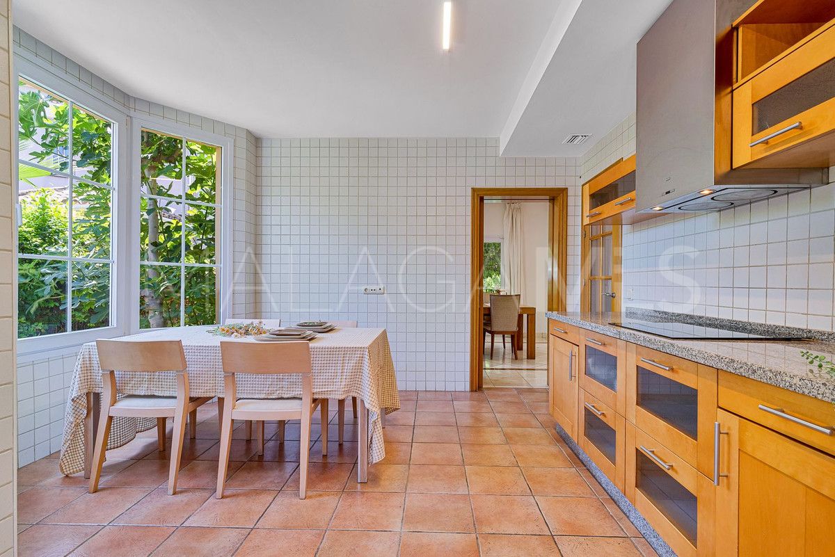 San Pedro de Alcantara, villa for sale