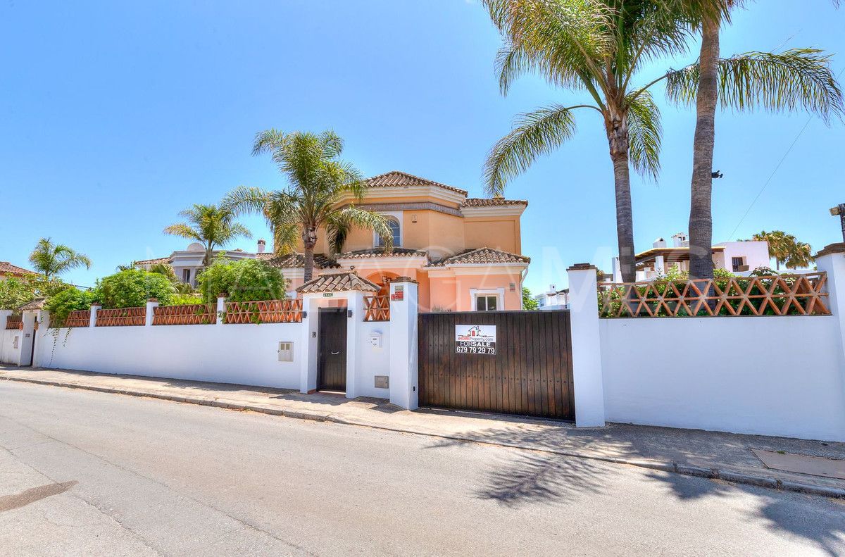 San Pedro de Alcantara, villa for sale