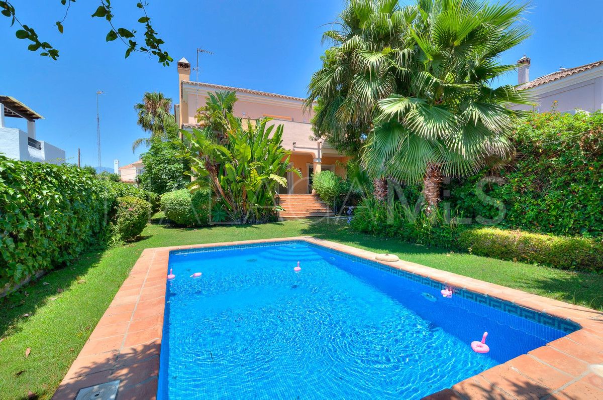 San Pedro de Alcantara, villa for sale