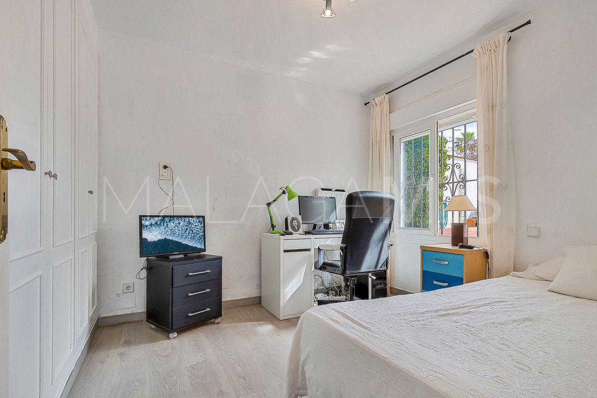 For sale San Pedro de Alcantara villa with 5 bedrooms