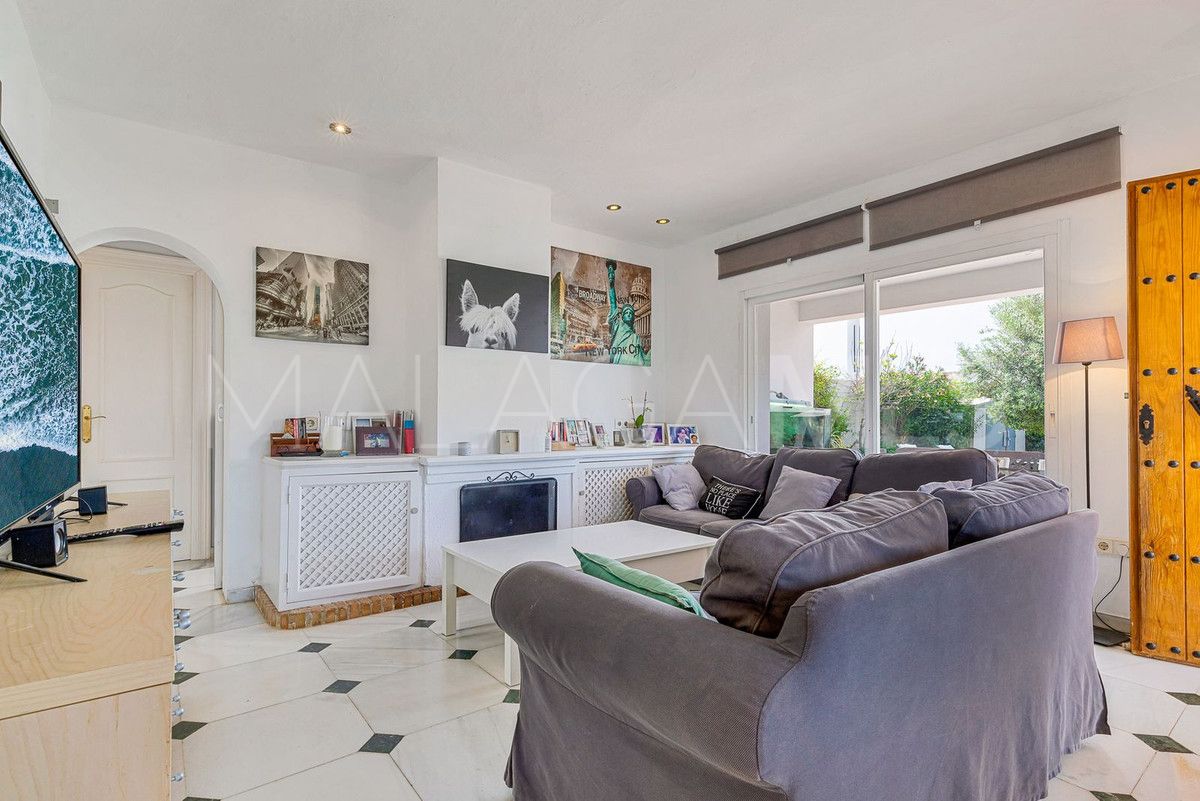 For sale San Pedro de Alcantara villa with 5 bedrooms