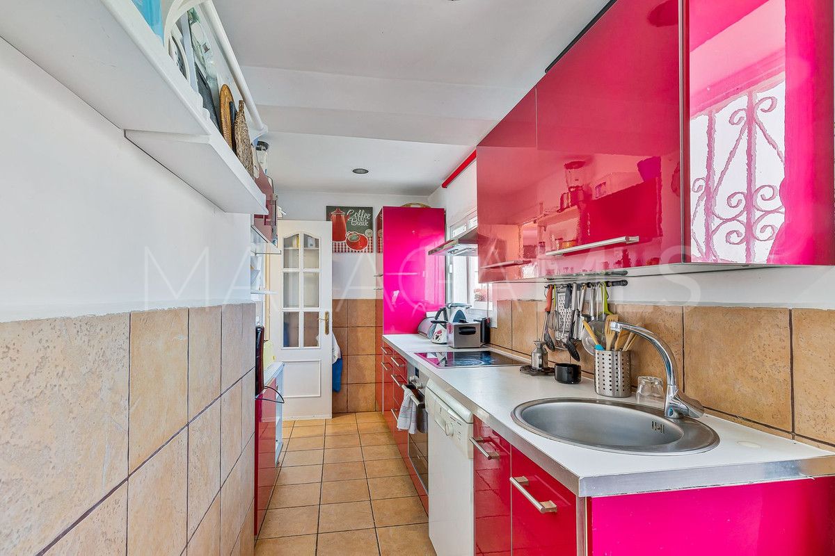 For sale San Pedro de Alcantara villa with 5 bedrooms