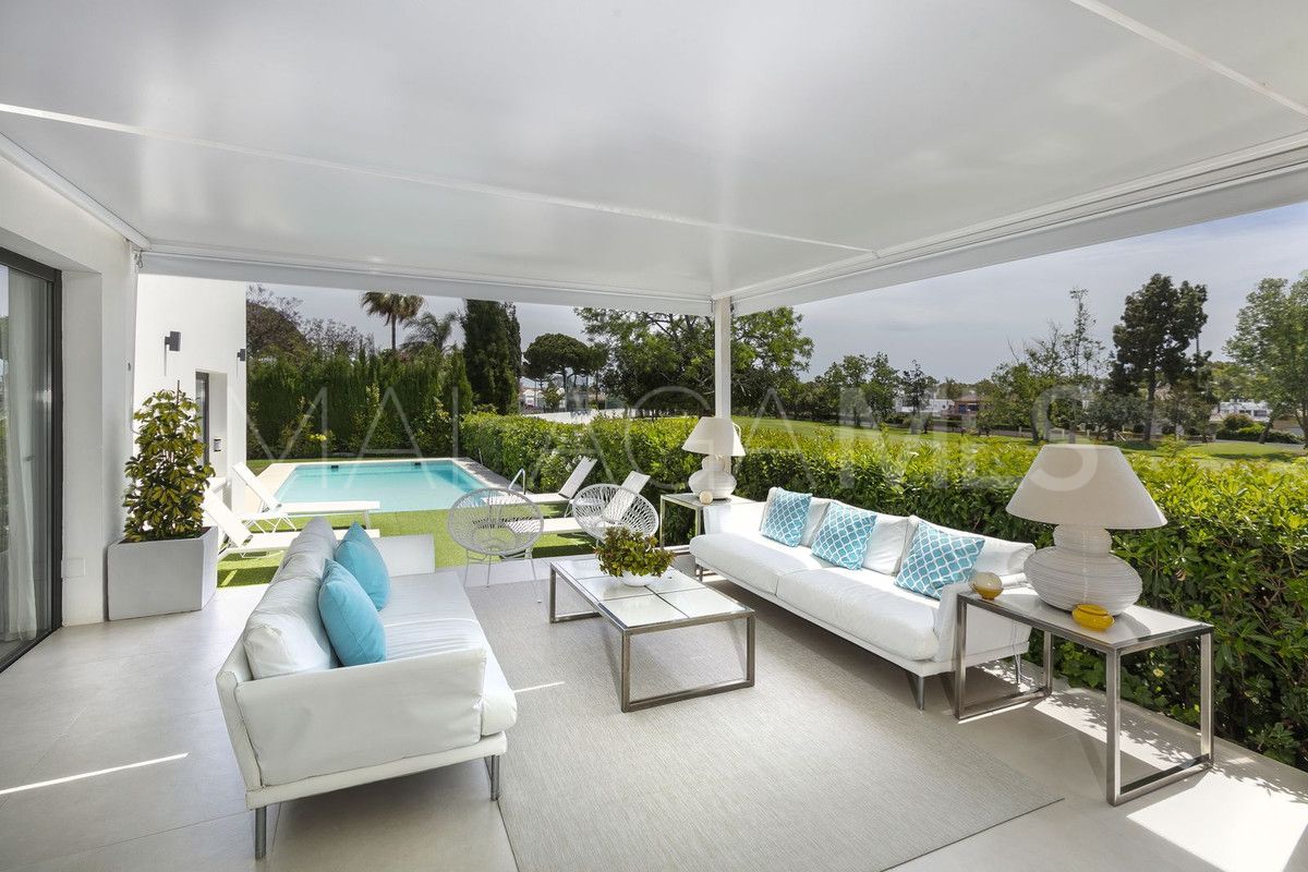 Buy villa de 4 bedrooms in Guadalmina Alta