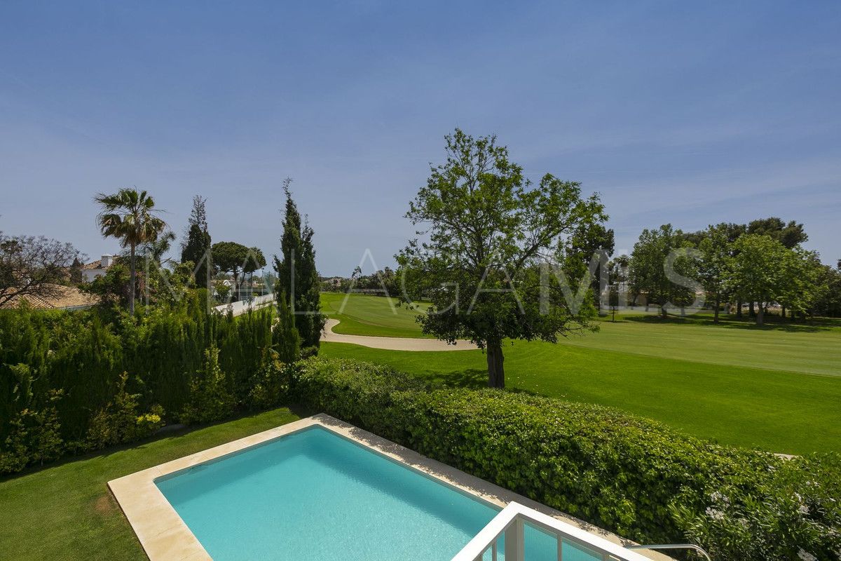 Buy villa de 4 bedrooms in Guadalmina Alta