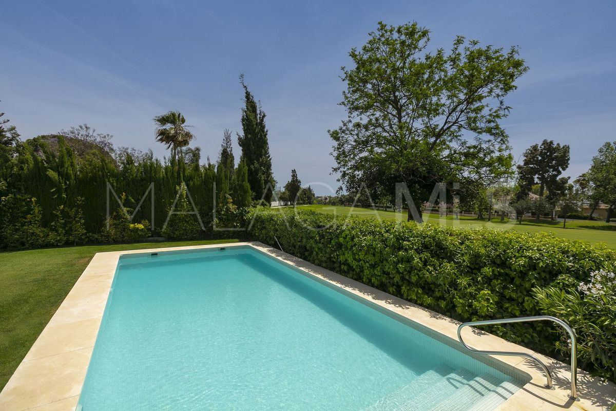 Buy villa de 4 bedrooms in Guadalmina Alta