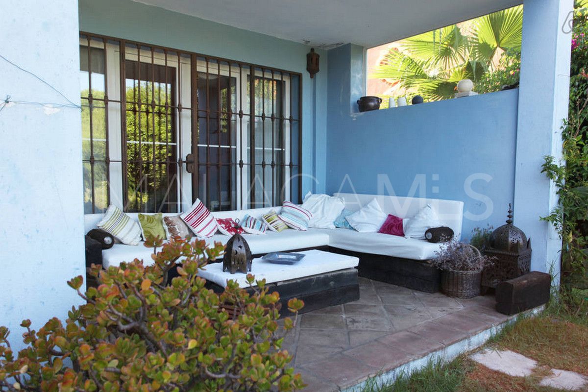 Villa for sale in Guadalmina Alta
