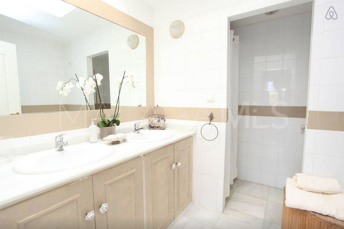 Villa for sale in Guadalmina Alta