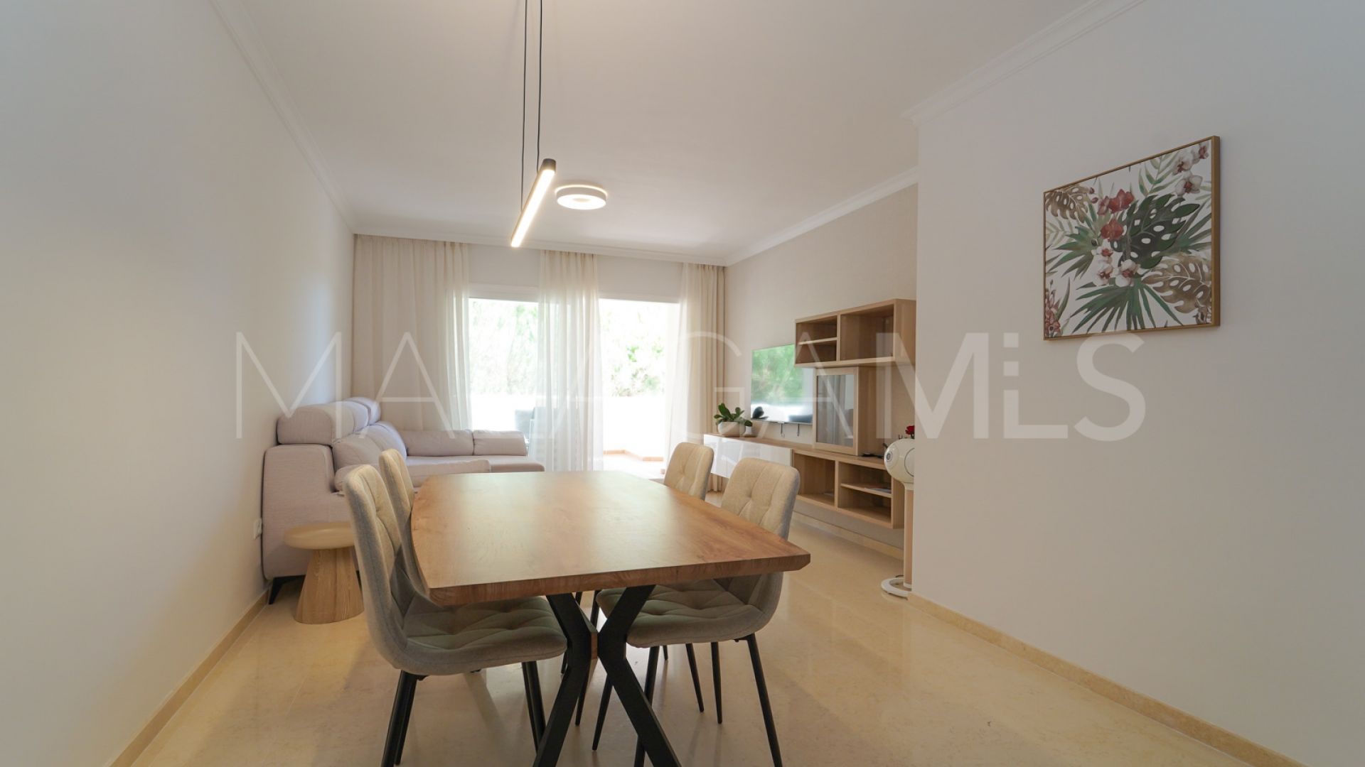 Lägenhet for sale in Elviria