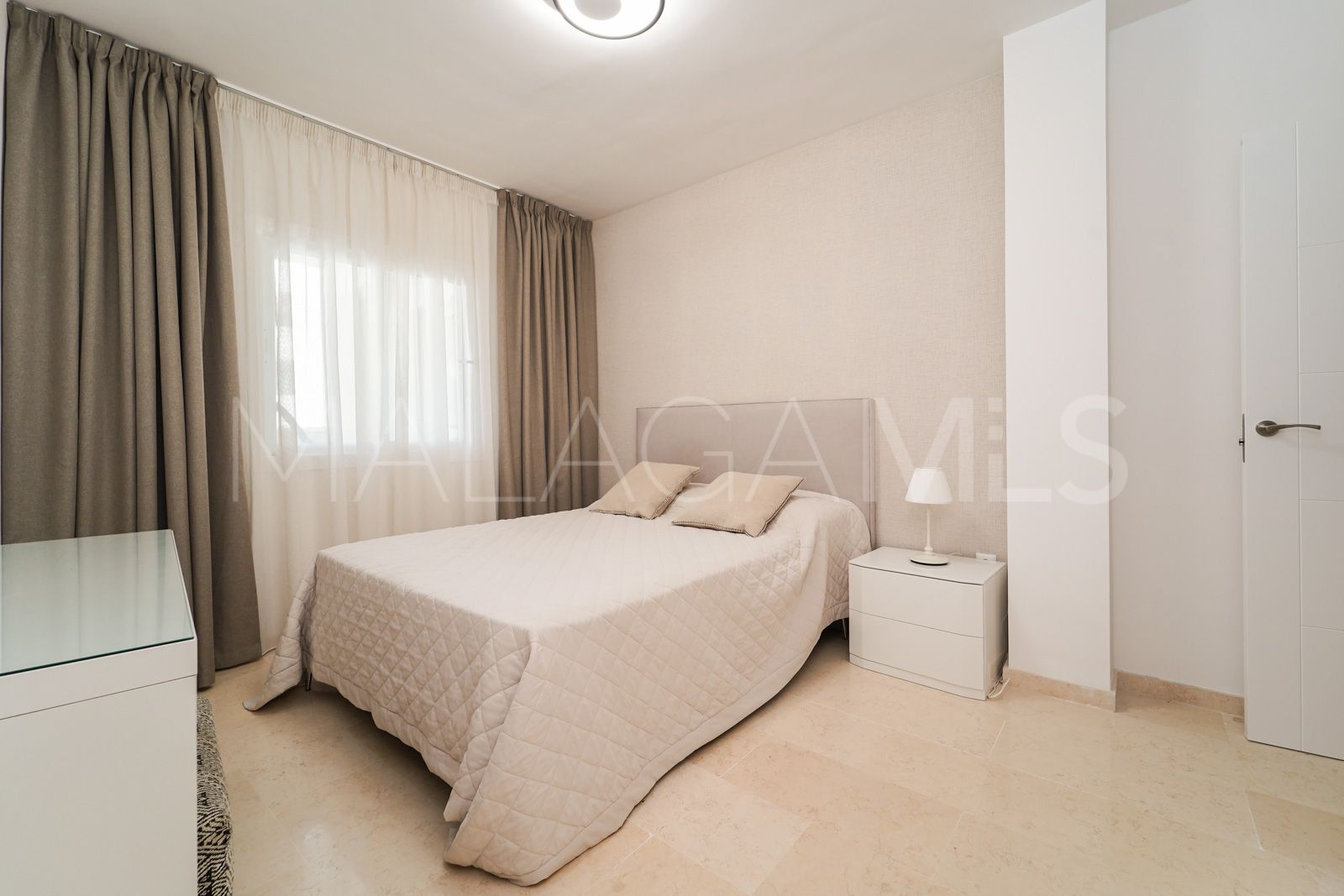 Lägenhet for sale in Elviria