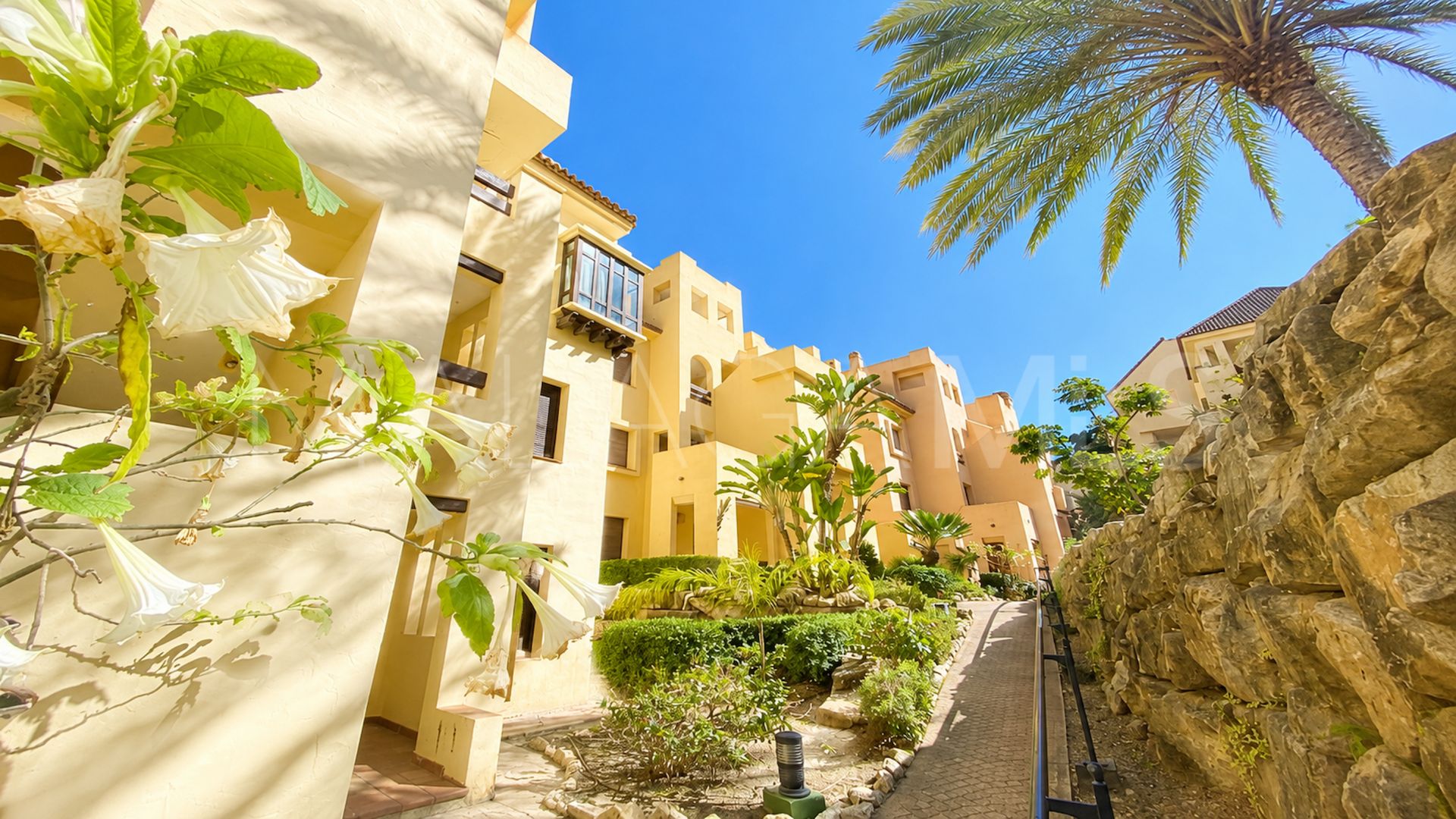 Appartement rez de chaussée for sale in Duquesa Village