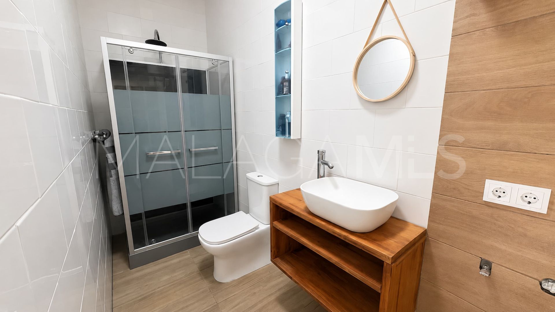 Commercial for sale in Princesa Kristina