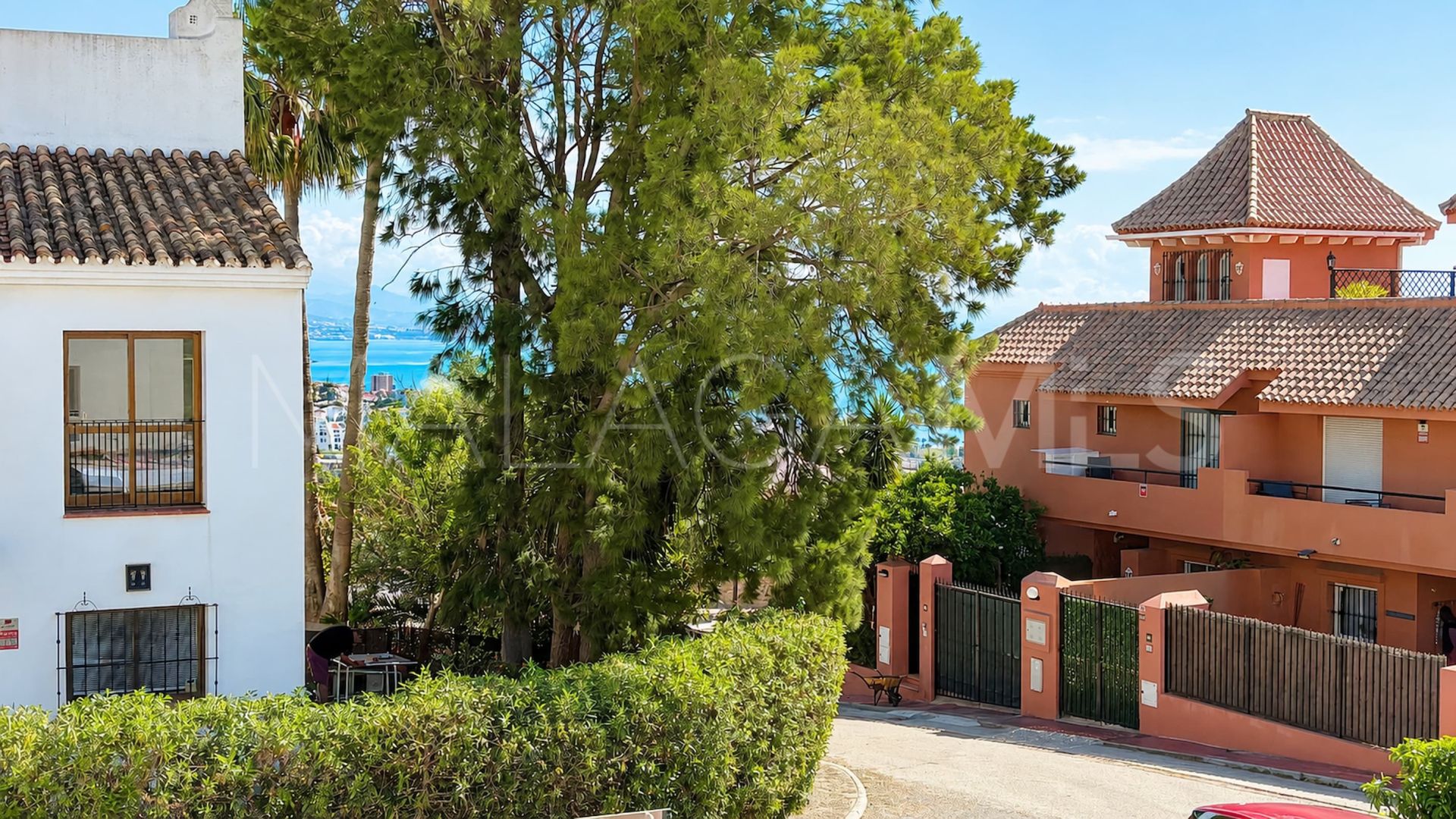 Commercial for sale in Princesa Kristina