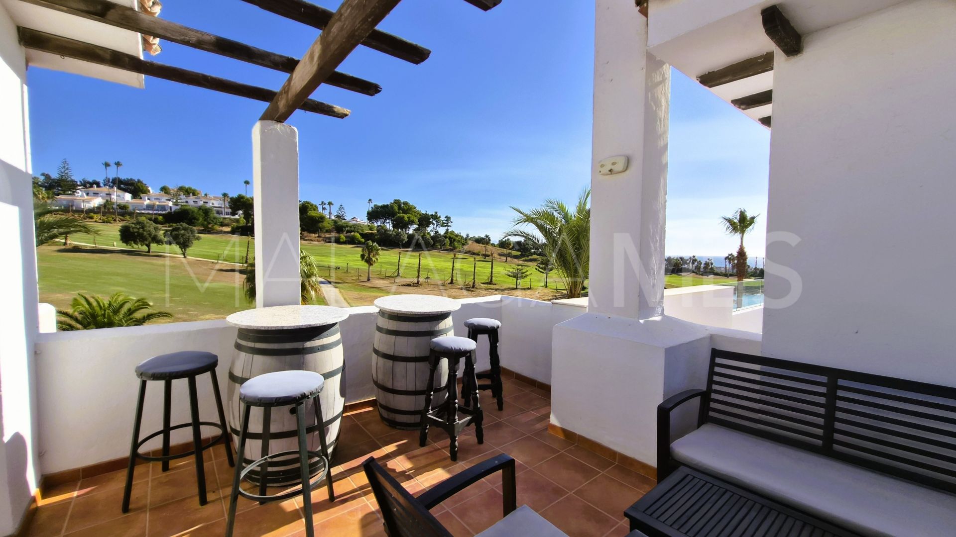 For sale 3 bedrooms town house in La Duquesa Golf