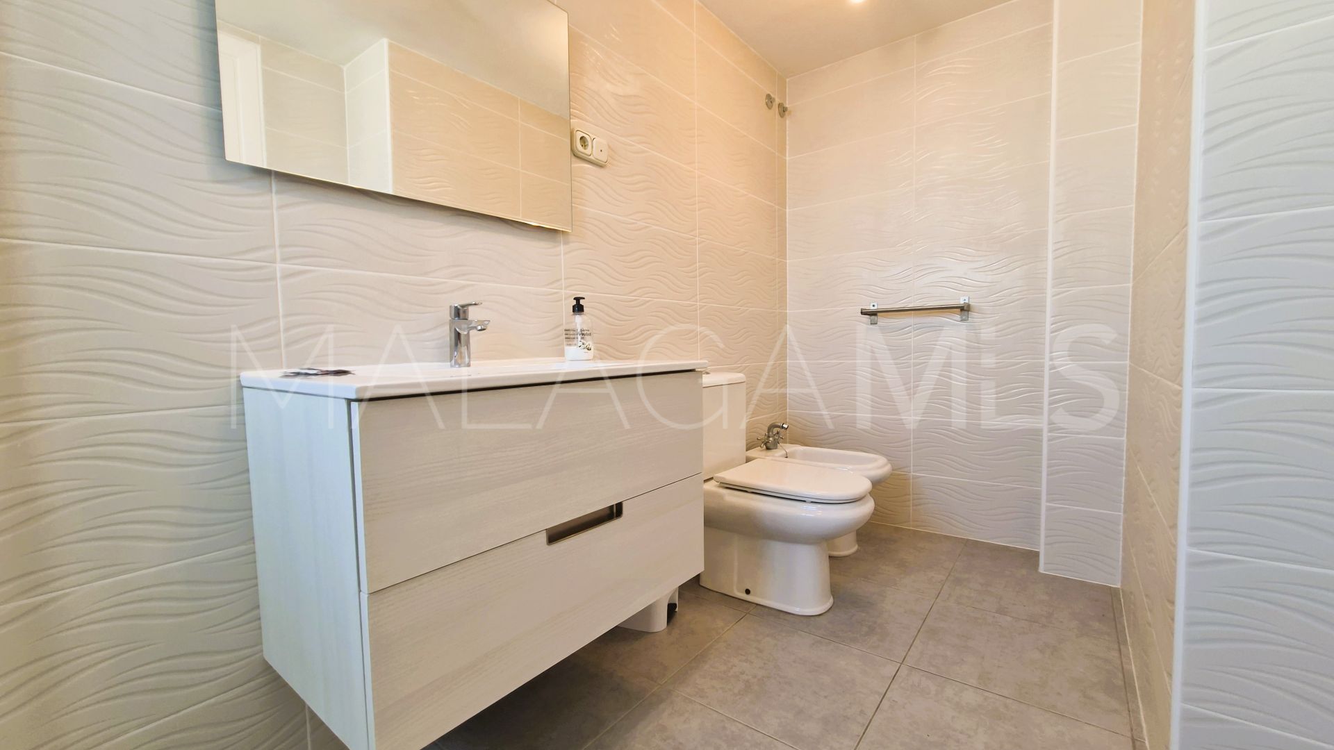 For sale 3 bedrooms town house in La Duquesa Golf