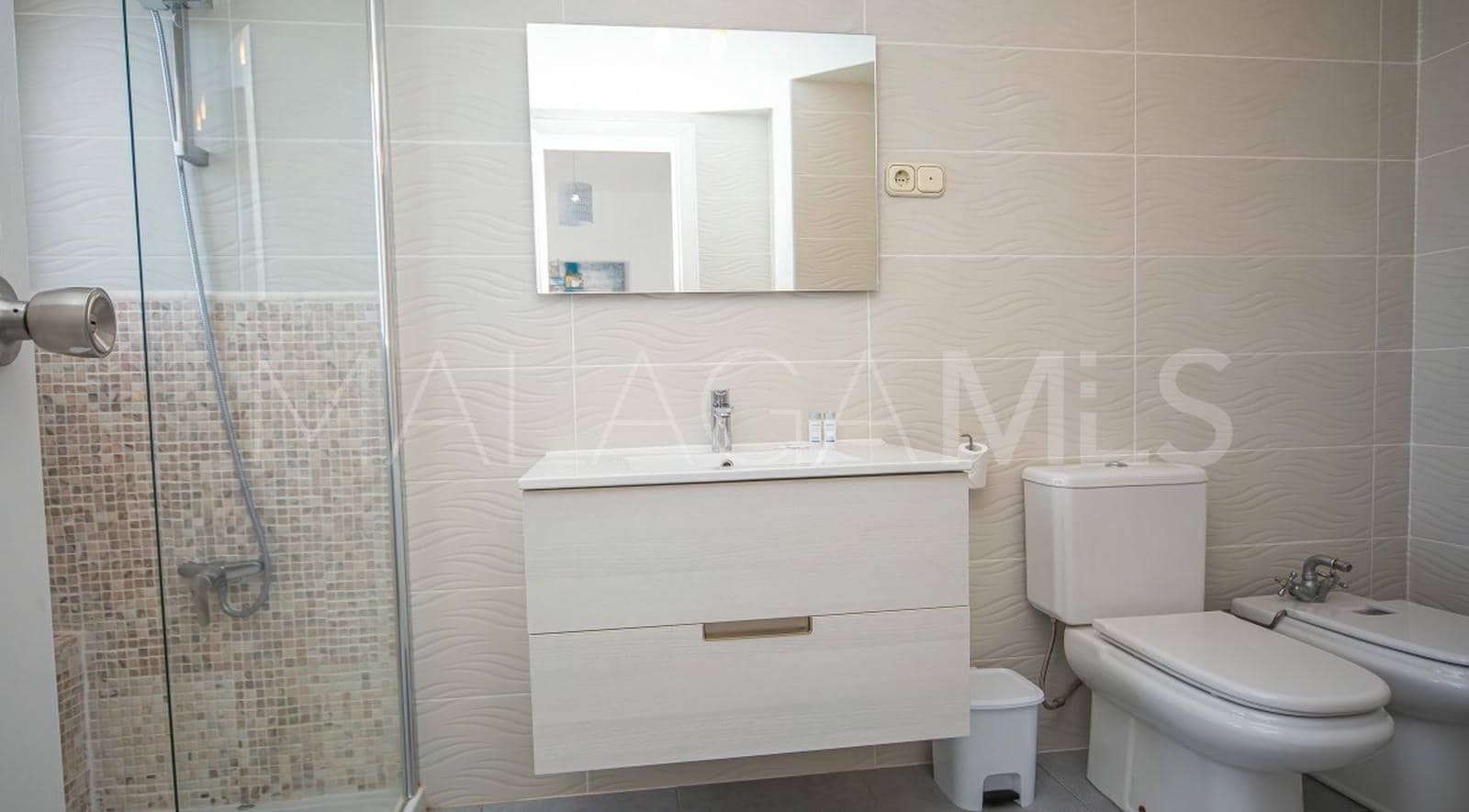 3 bedrooms town house in La Duquesa Golf for sale