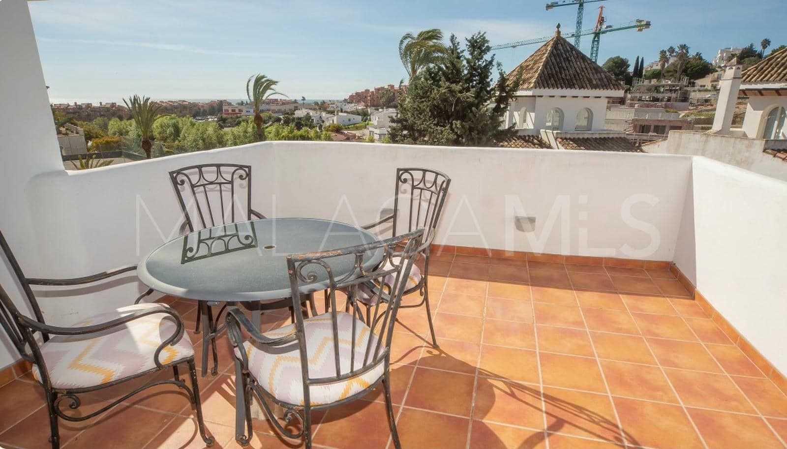 3 bedrooms town house in La Duquesa Golf for sale