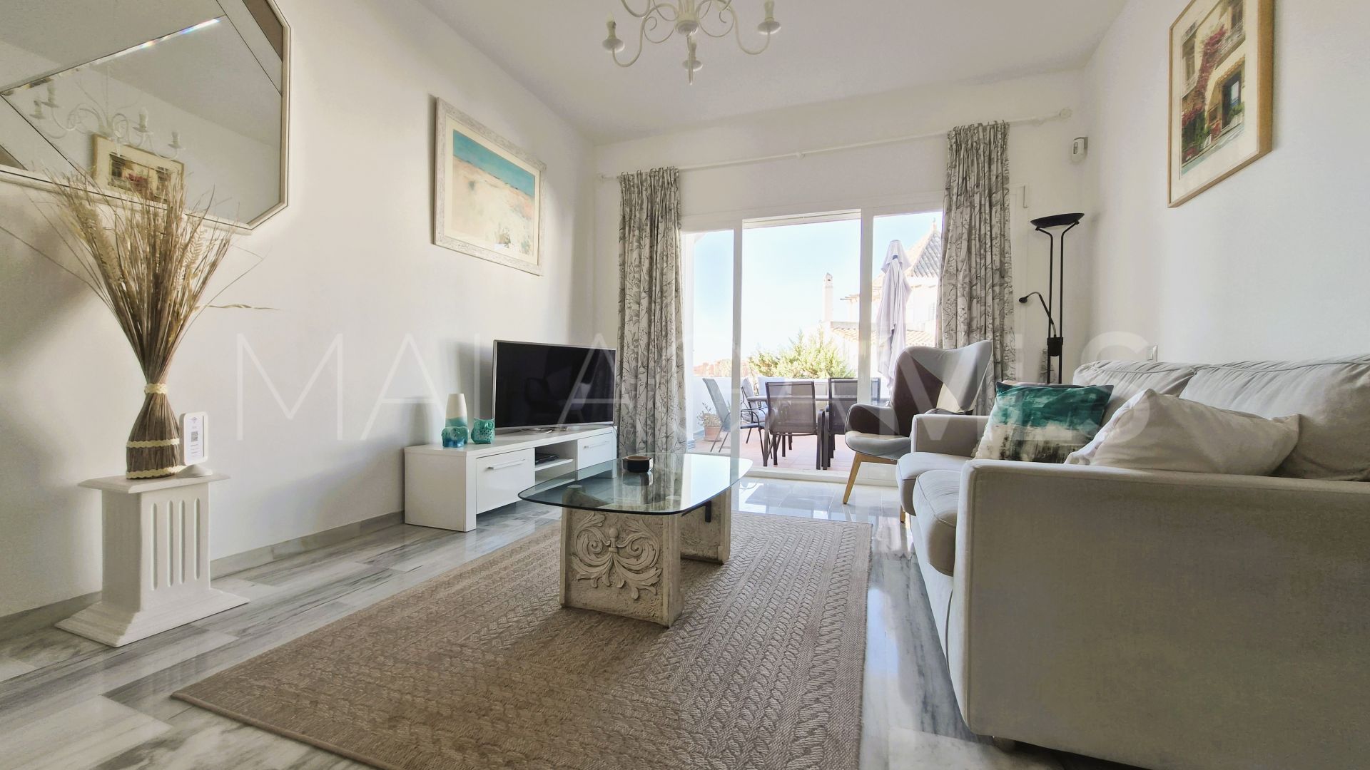 For sale 3 bedrooms town house in La Duquesa Golf