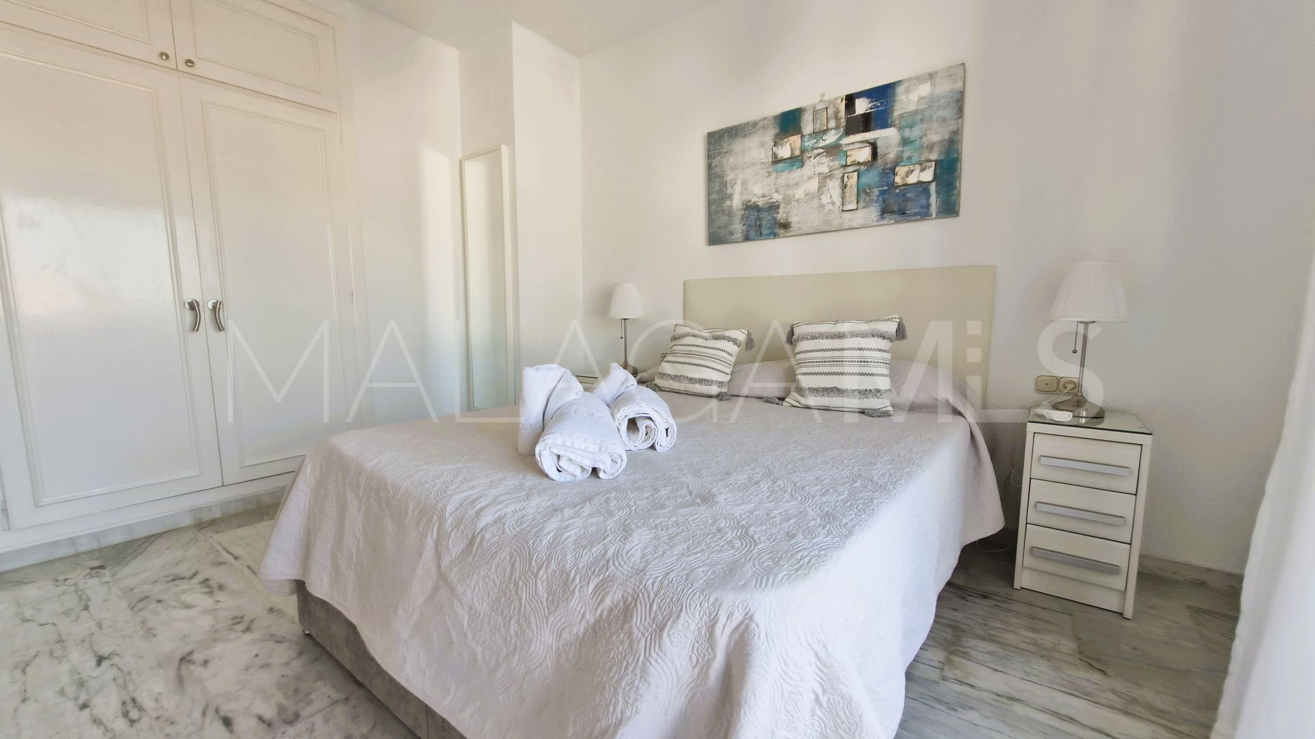 For sale 3 bedrooms town house in La Duquesa Golf