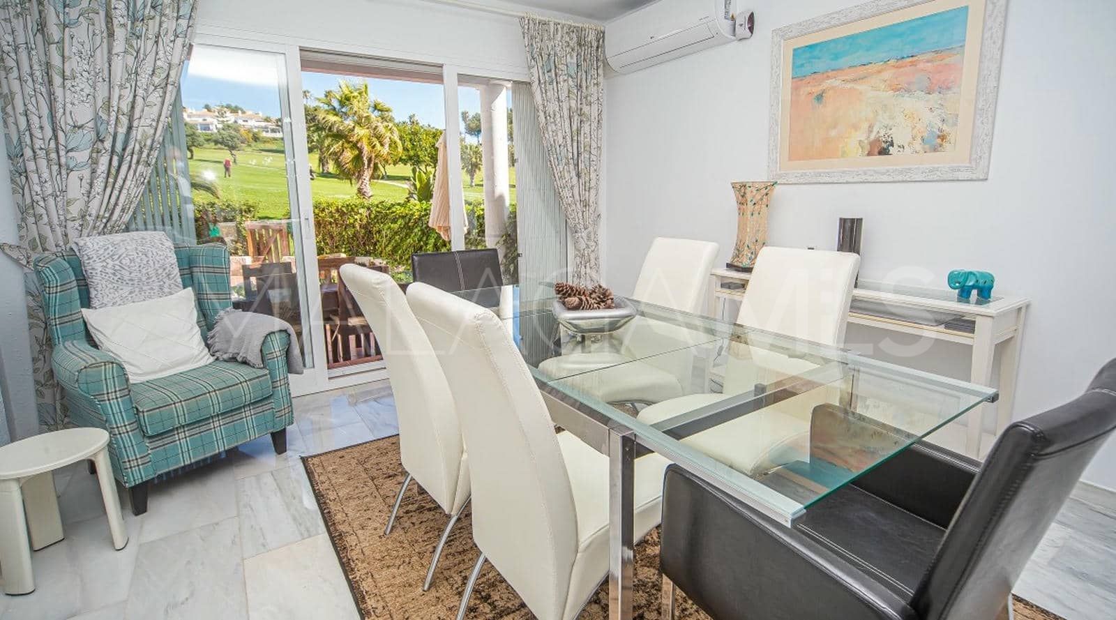 3 bedrooms town house in La Duquesa Golf for sale