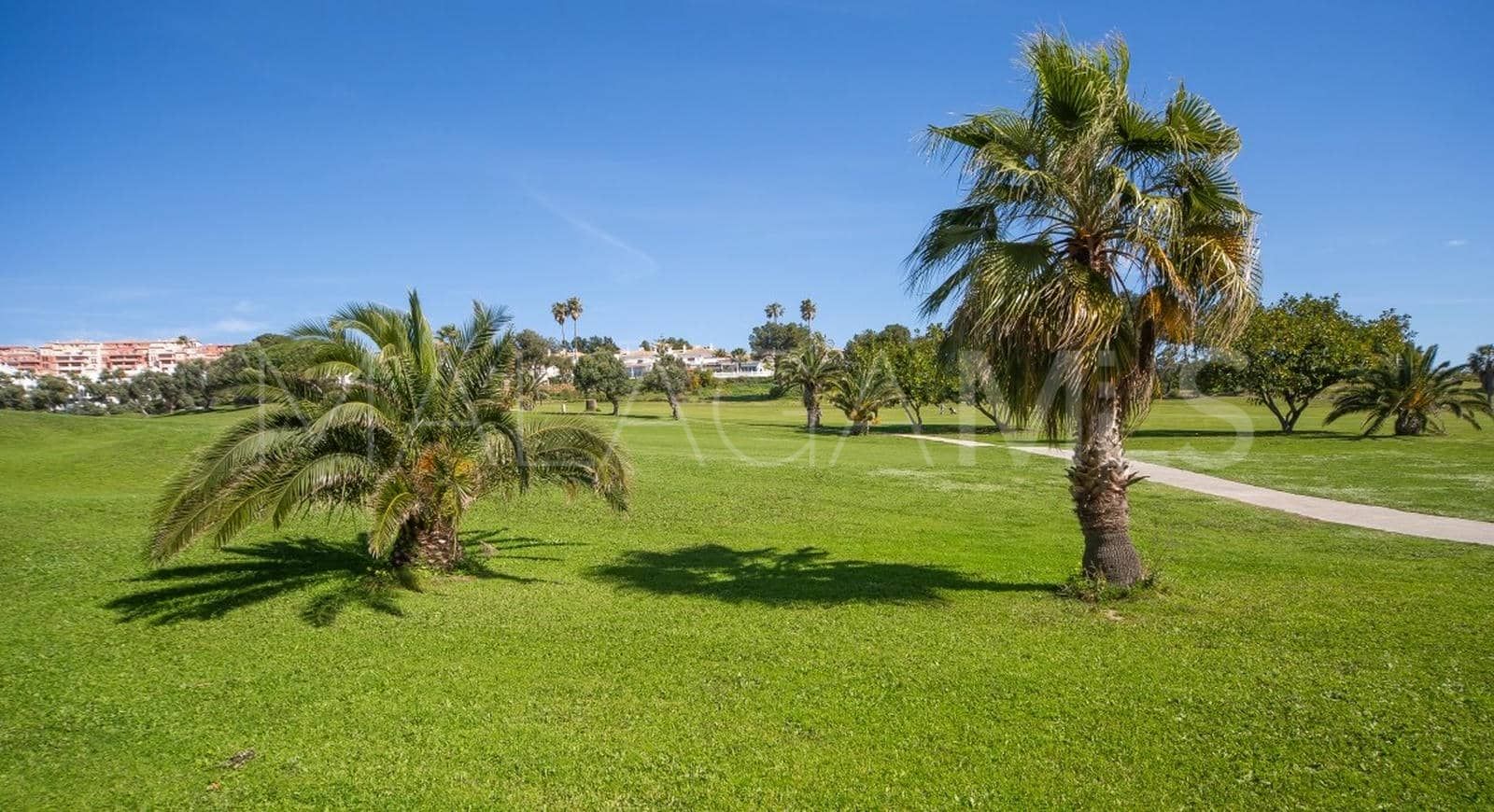3 bedrooms town house in La Duquesa Golf for sale