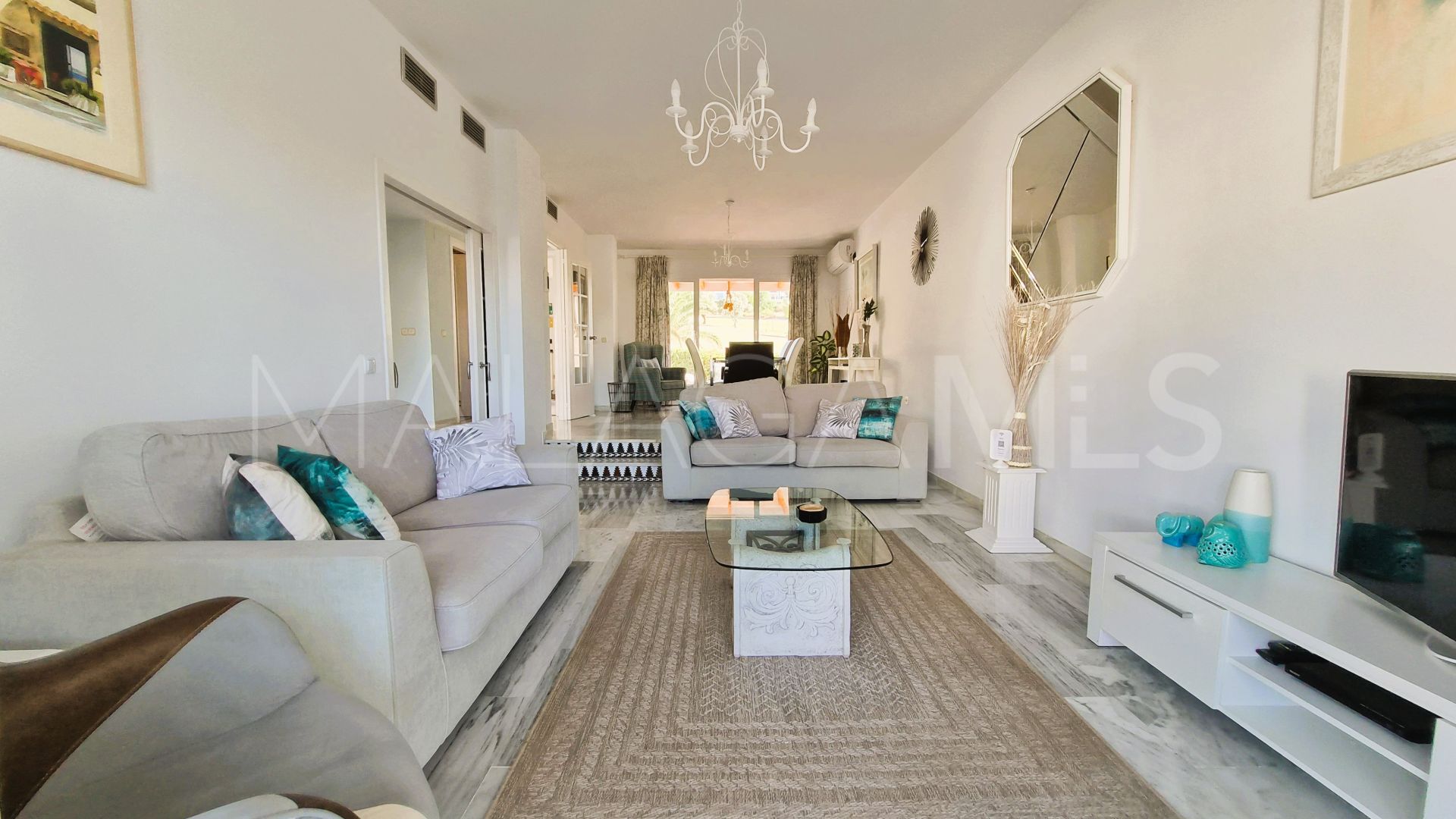 For sale 3 bedrooms town house in La Duquesa Golf