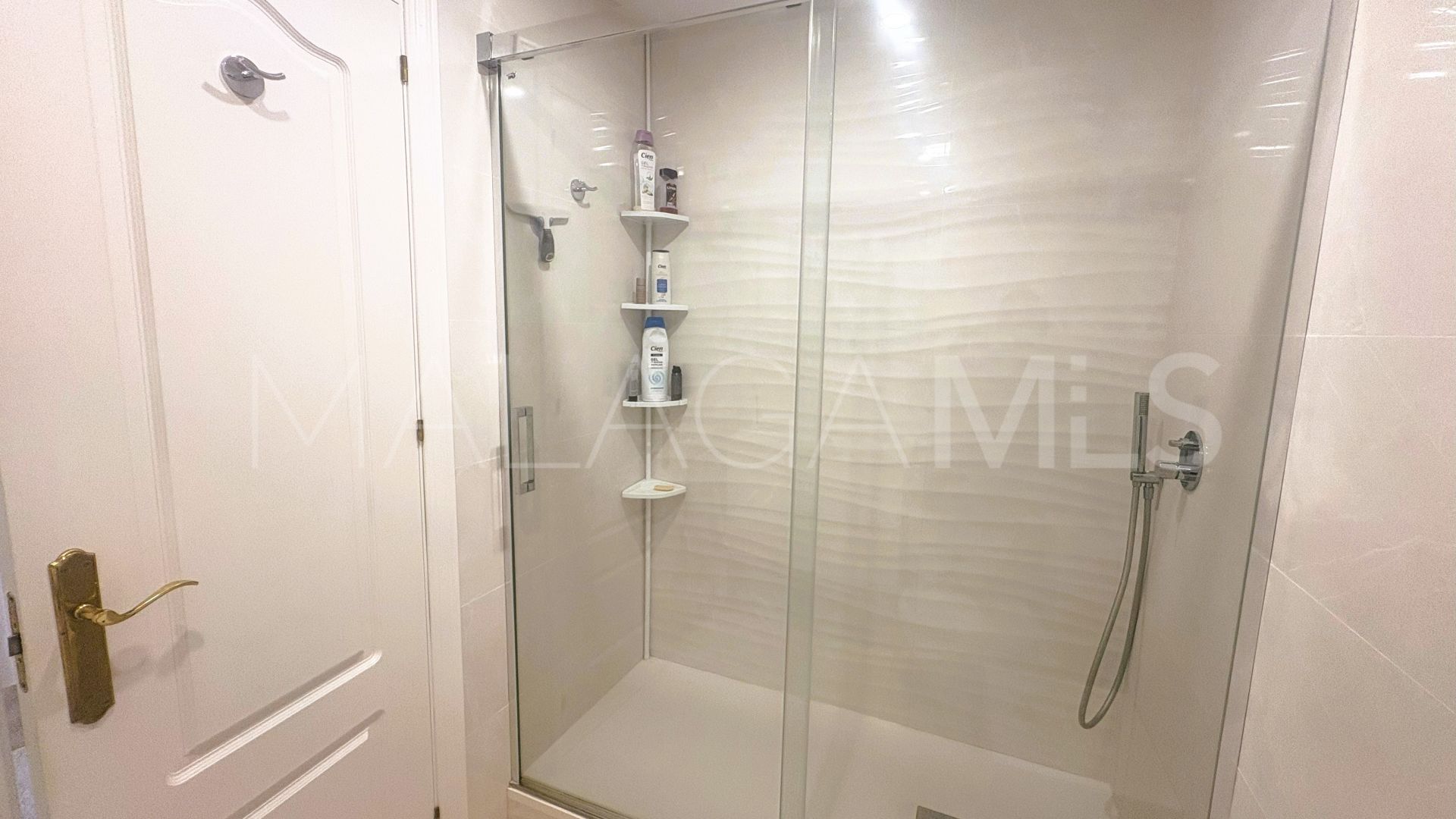 Maison de ville for sale in La Duquesa Golf