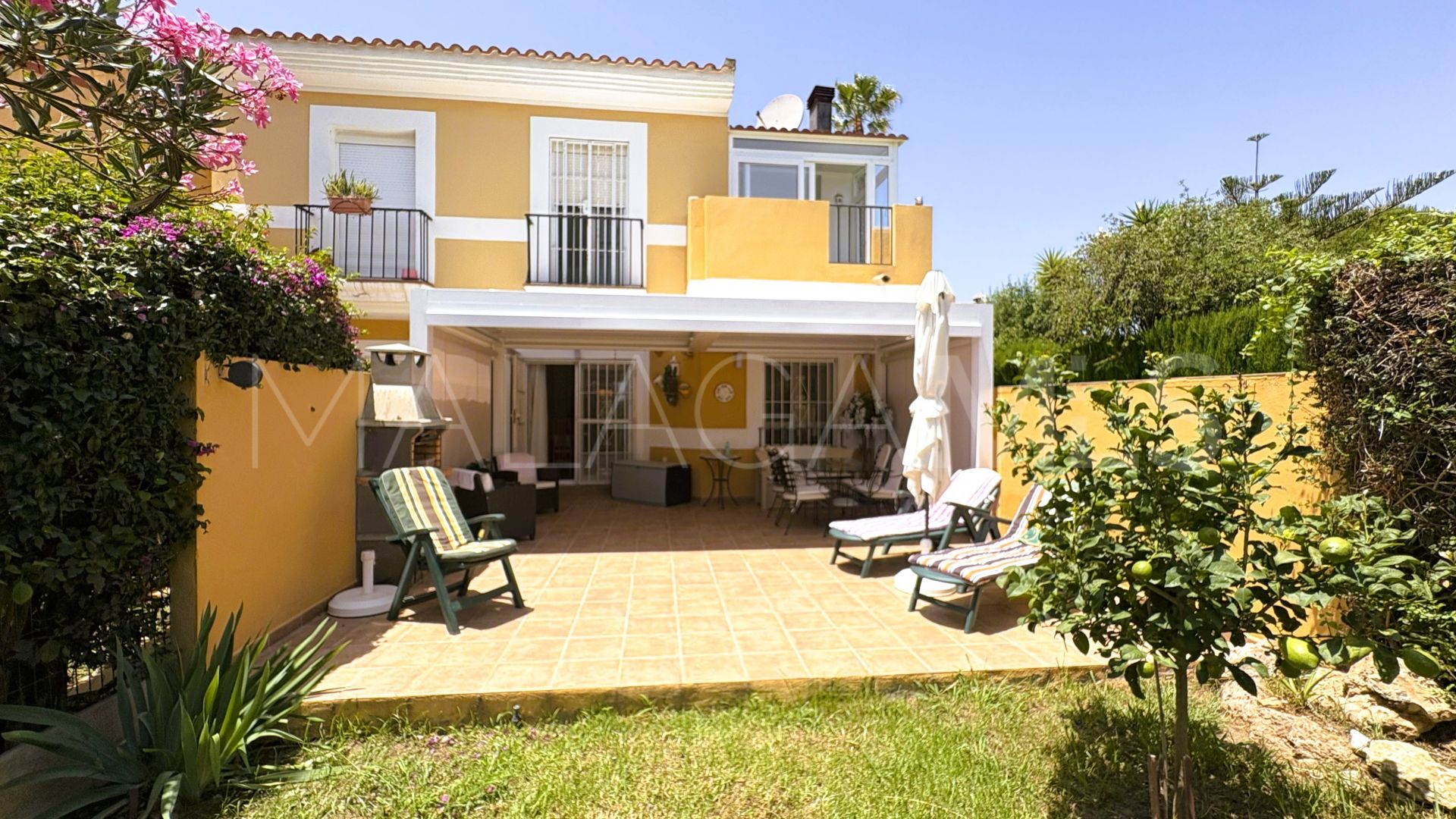 Maison de ville for sale in La Duquesa Golf