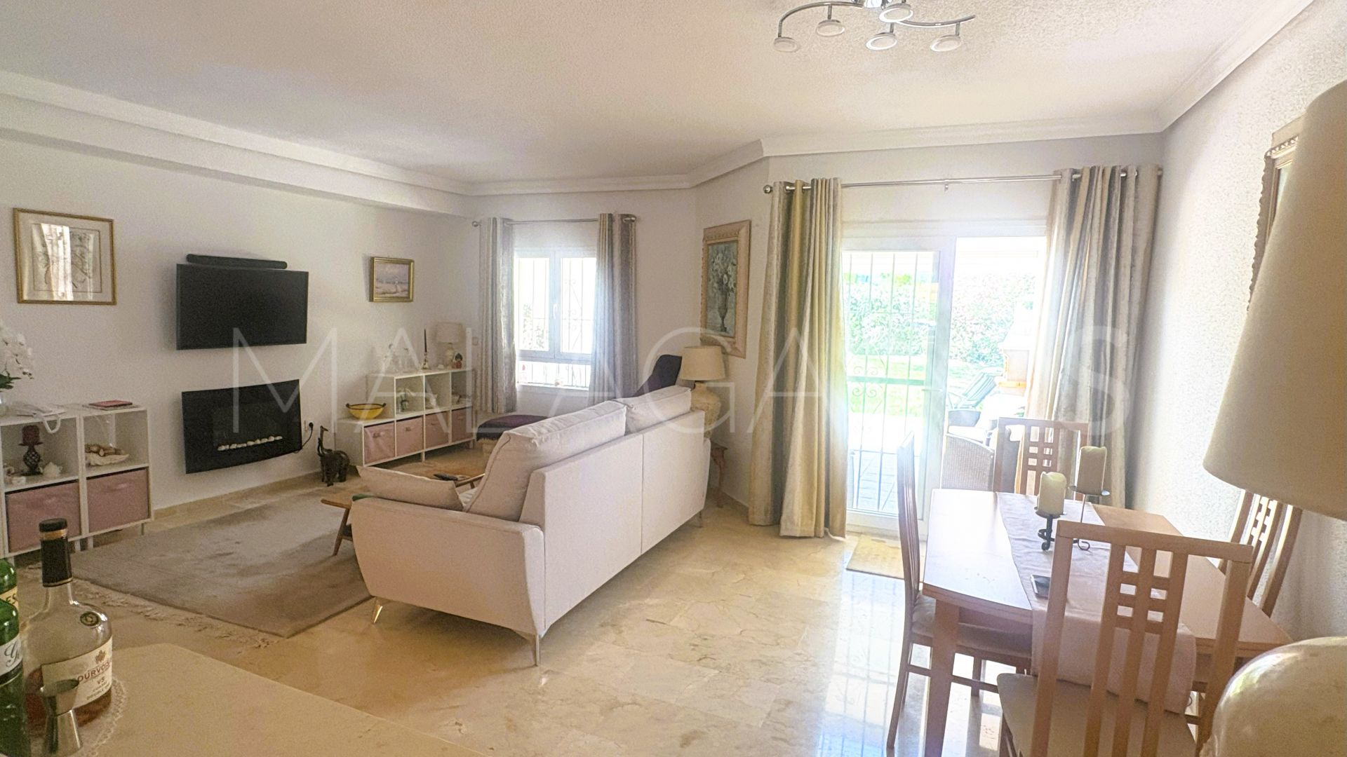 Maison de ville for sale in La Duquesa Golf