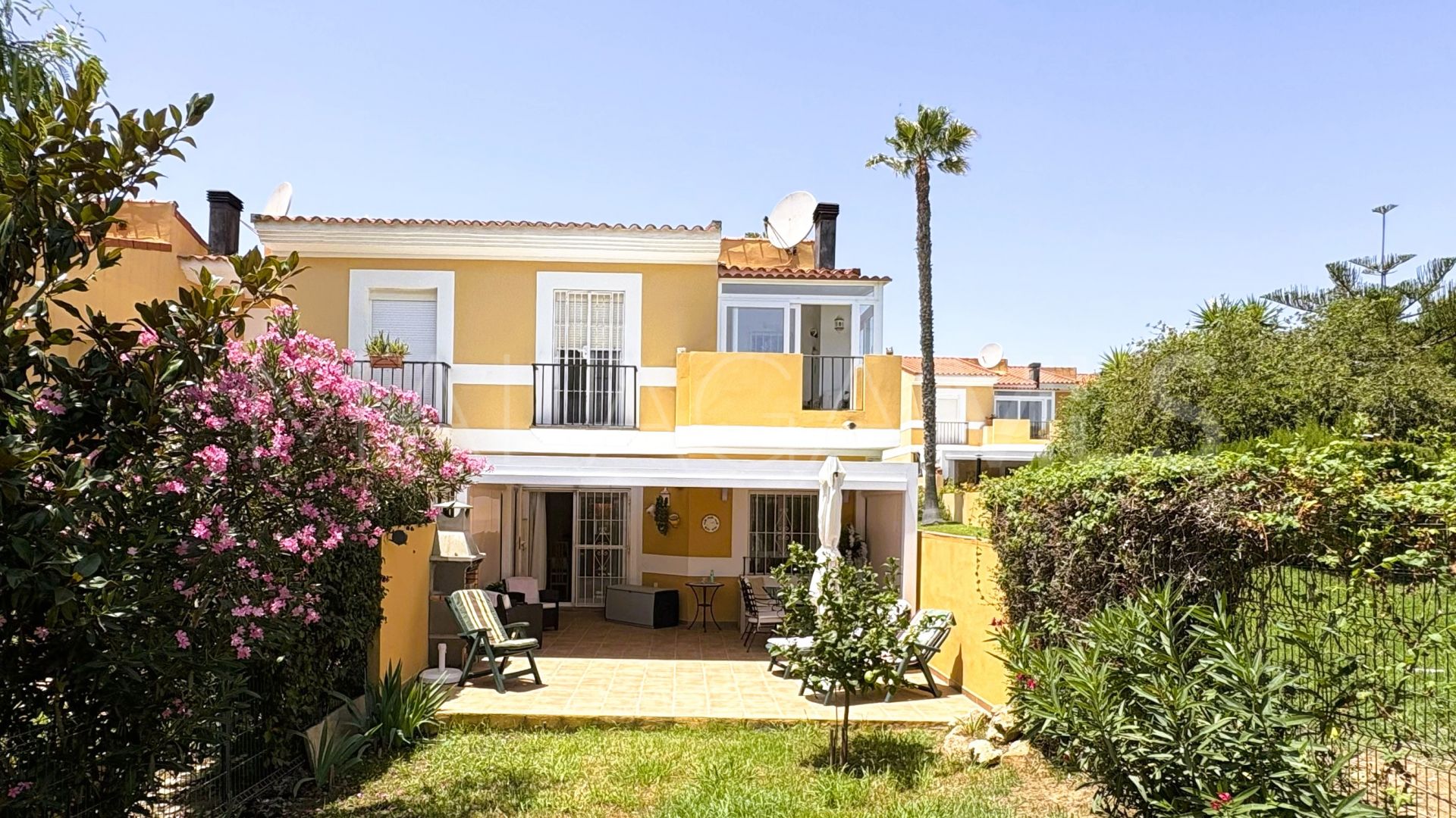 Maison de ville for sale in La Duquesa Golf