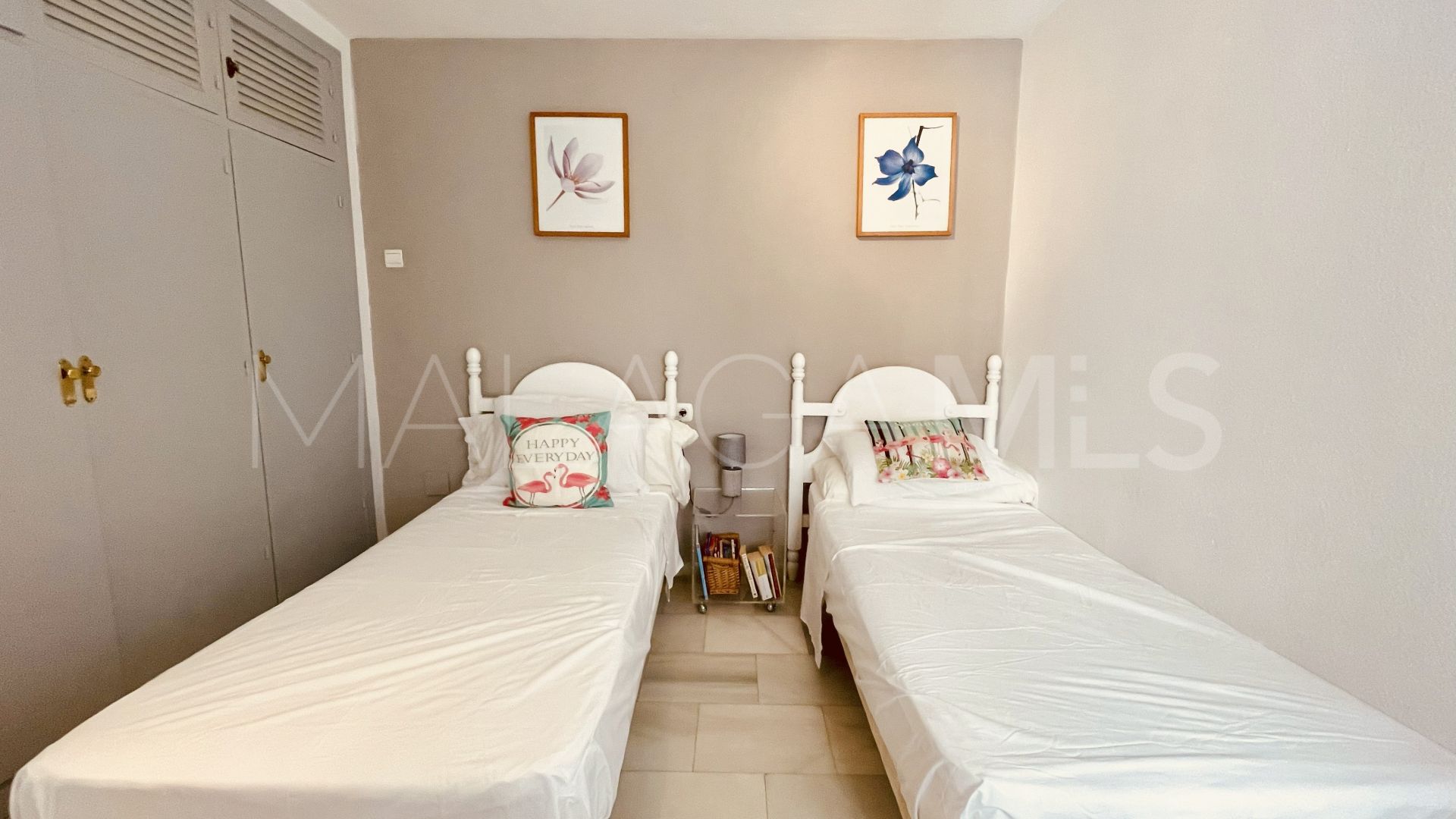 Buy Puerto La Duquesa apartment