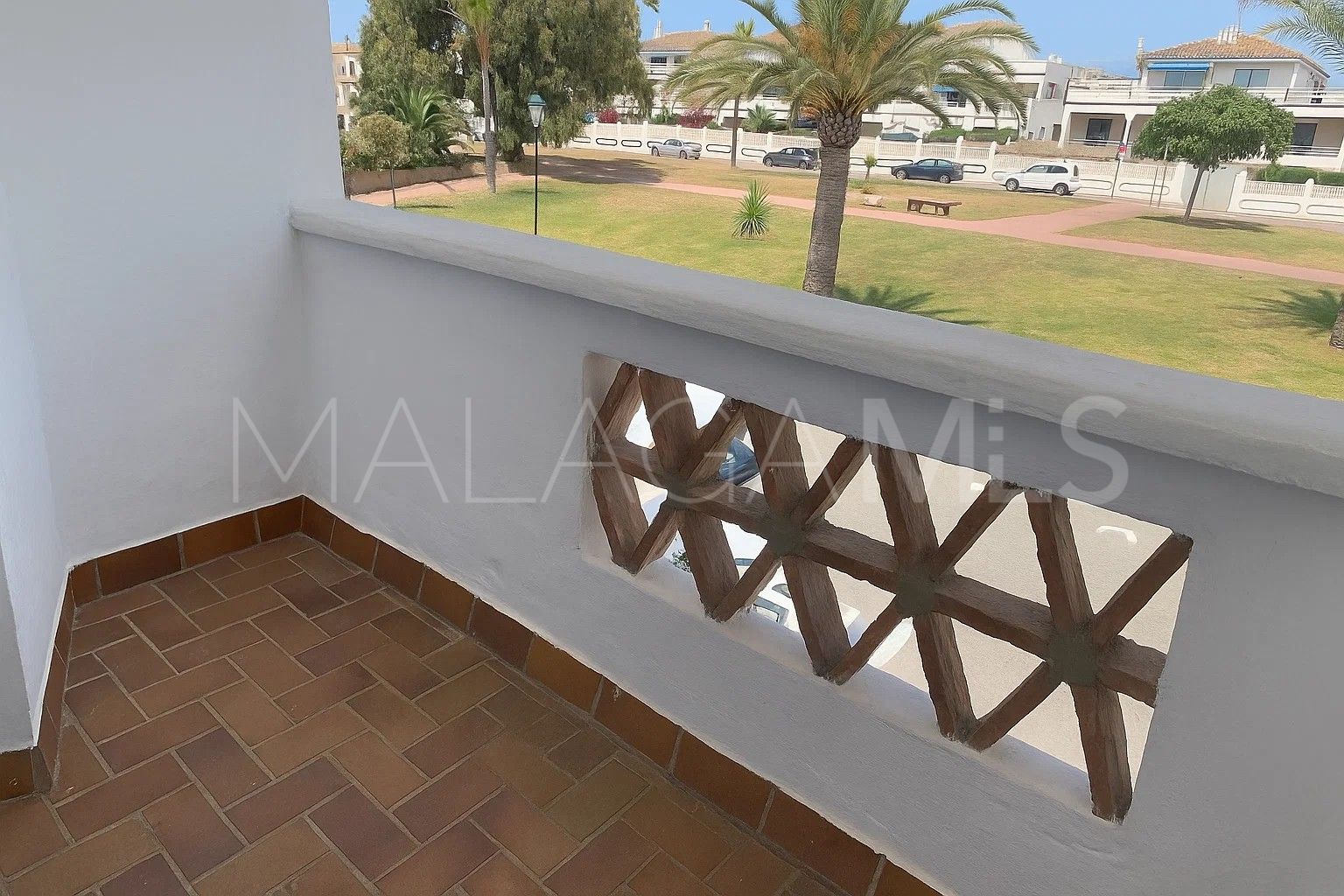 Buy Puerto La Duquesa apartment