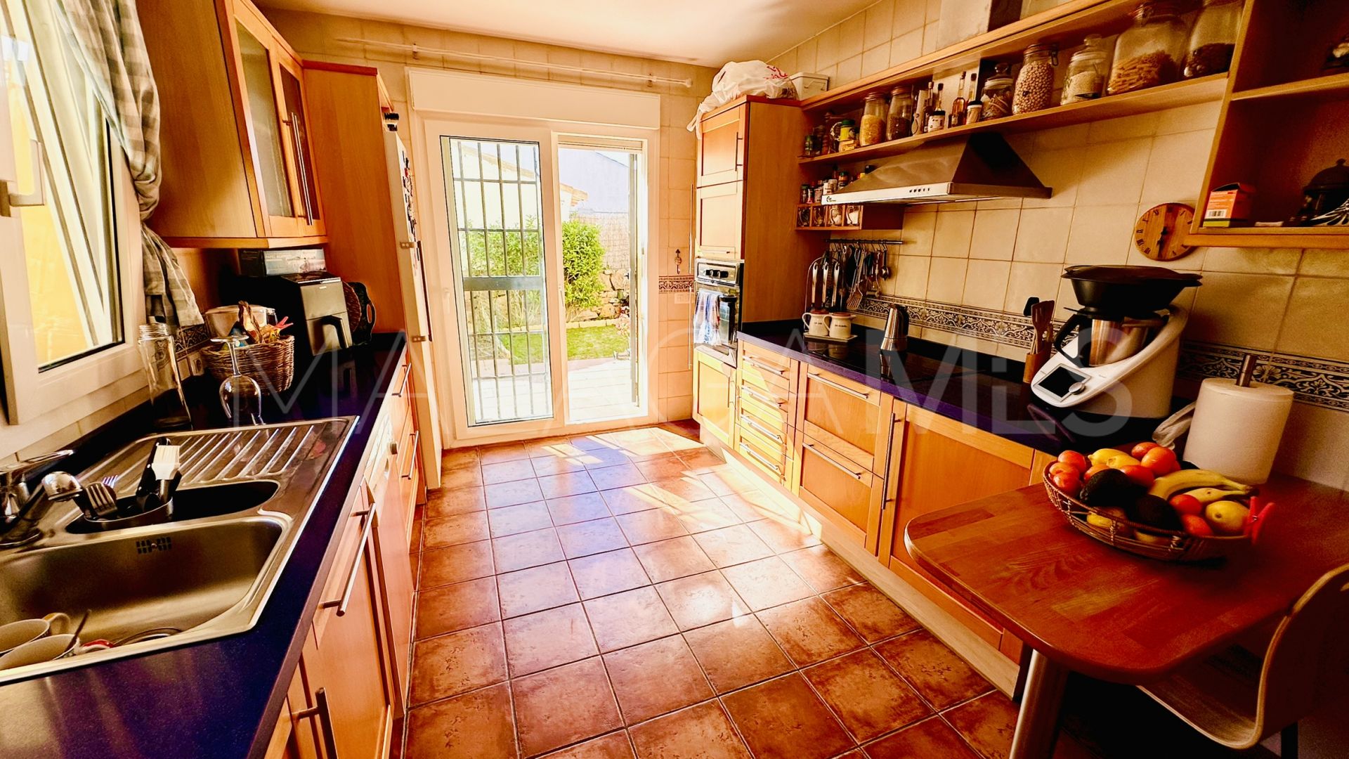 Villa for sale in La Duquesa Golf