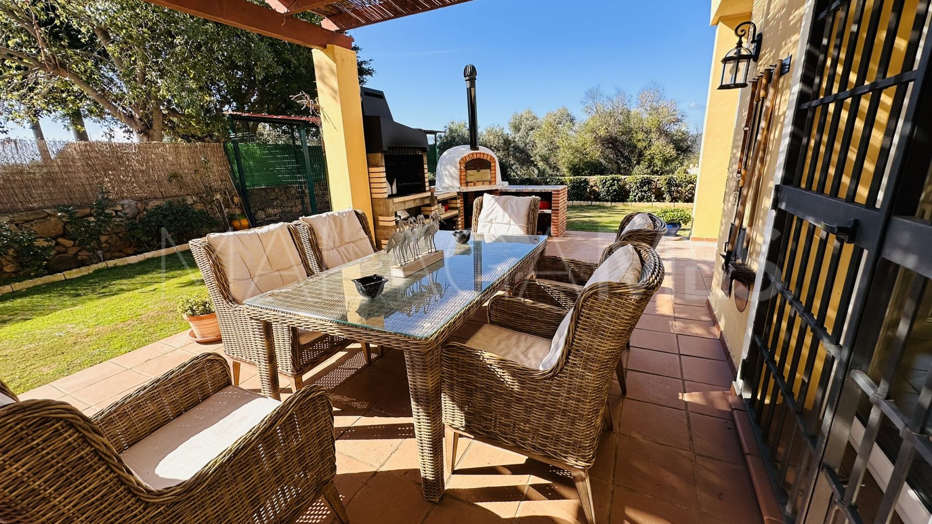 Villa for sale in La Duquesa Golf