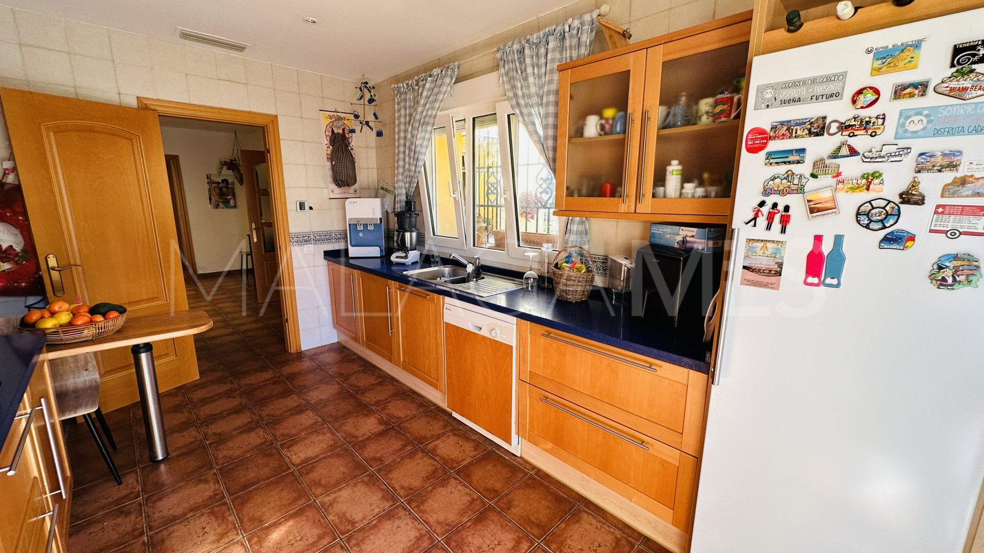Villa for sale in La Duquesa Golf