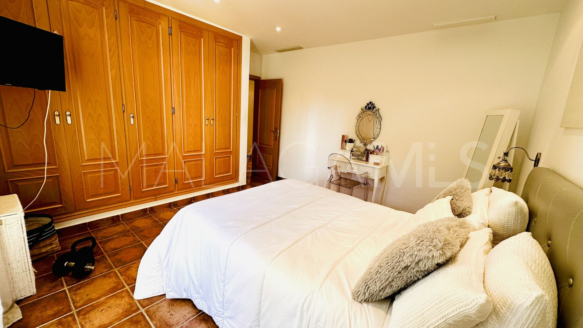 Villa for sale in La Duquesa Golf