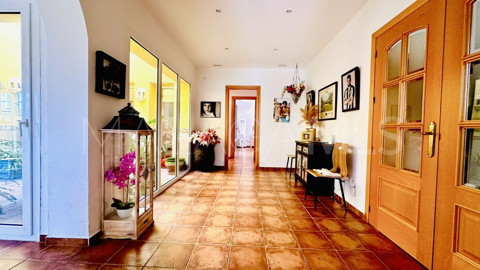 Villa for sale in La Duquesa Golf