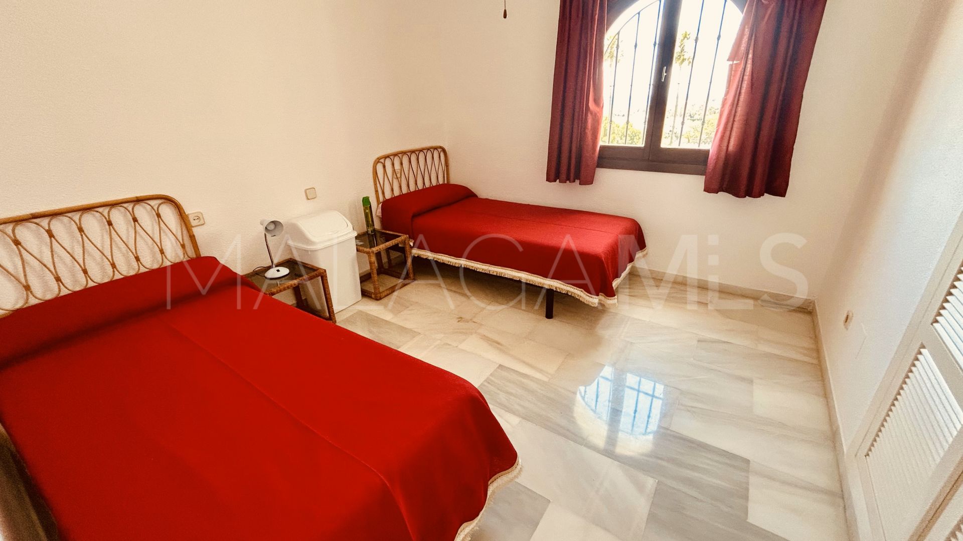 For sale semi detached house with 3 bedrooms in La Duquesa Golf
