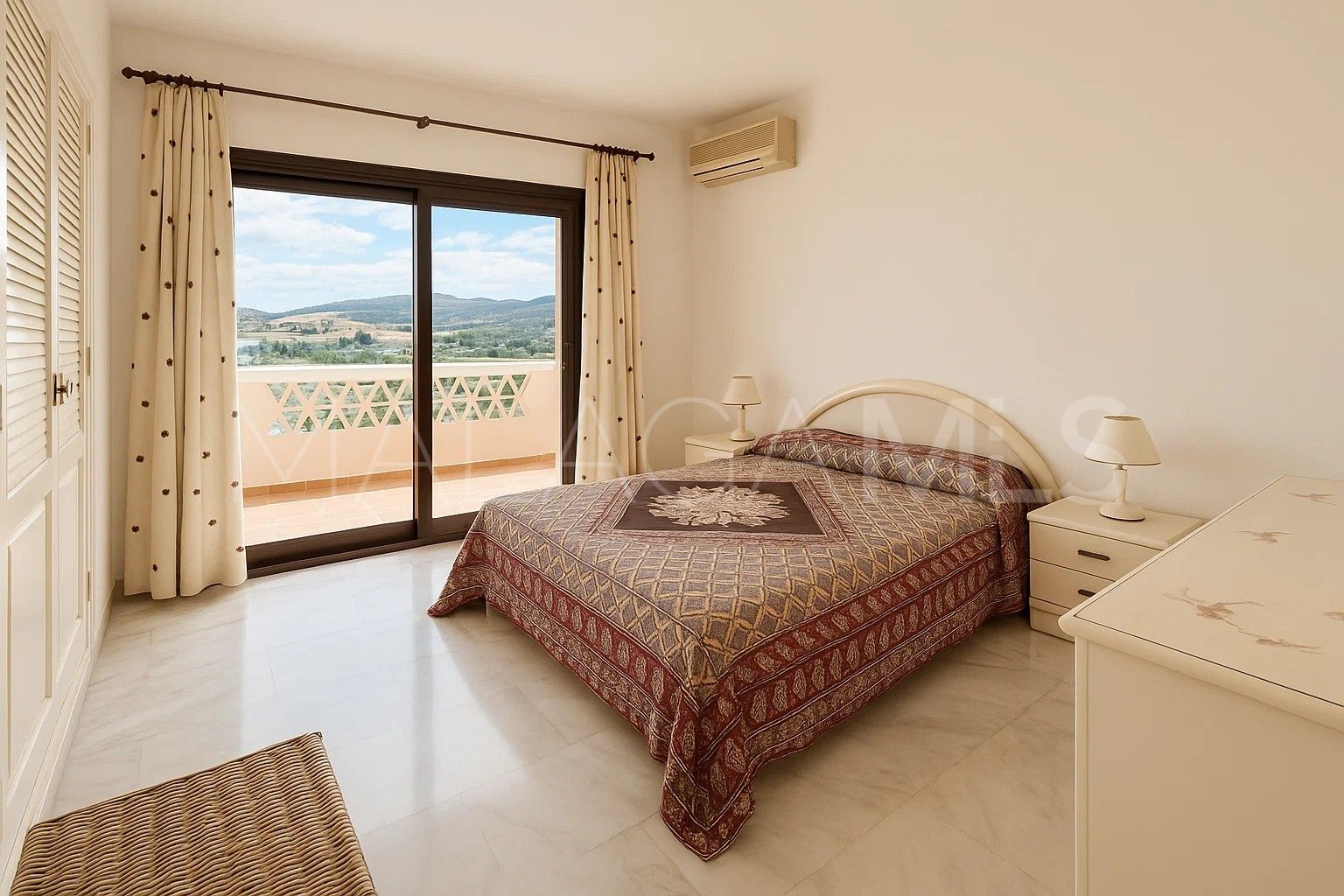 For sale semi detached house with 3 bedrooms in La Duquesa Golf